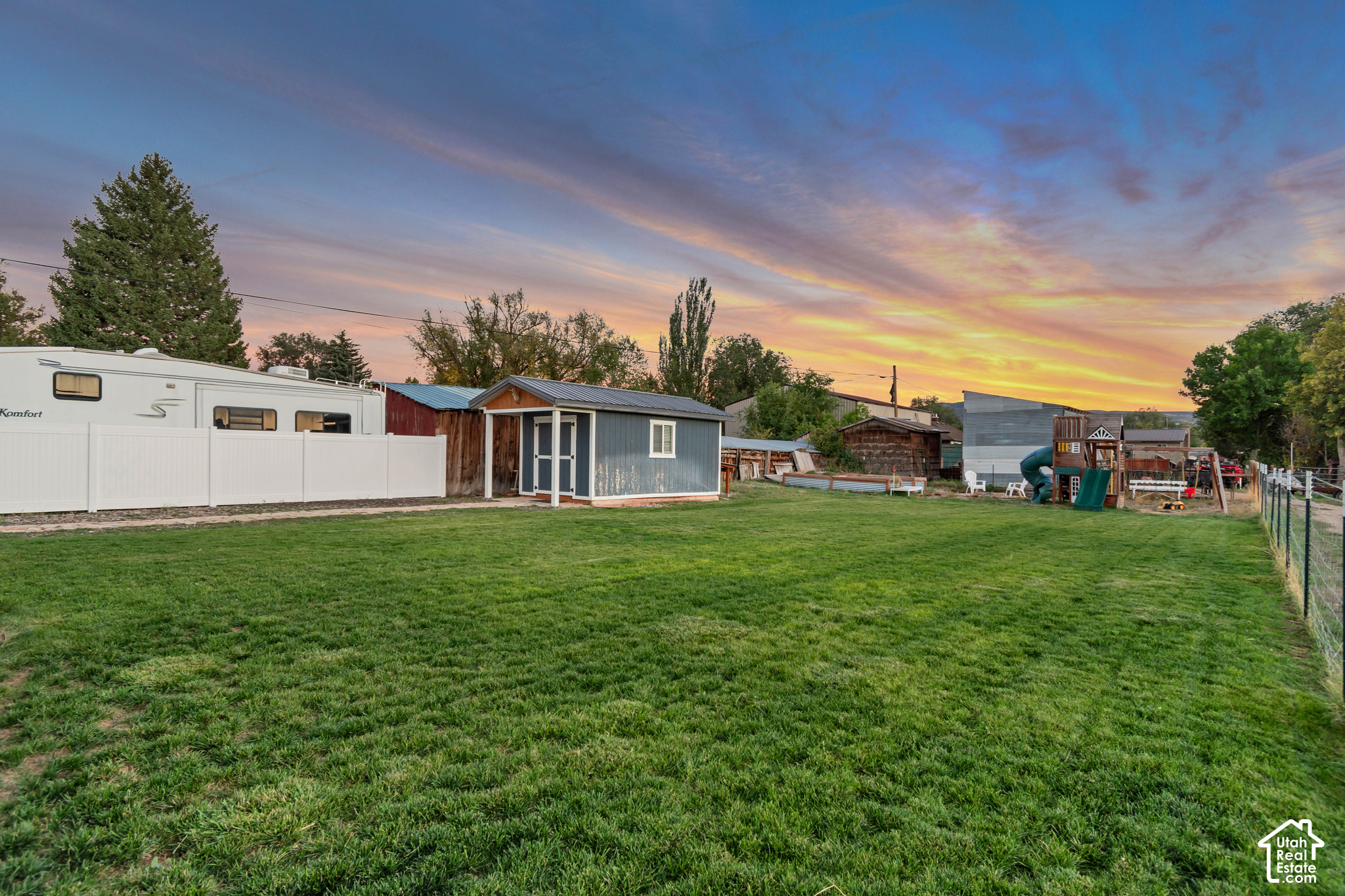 main property photo 42