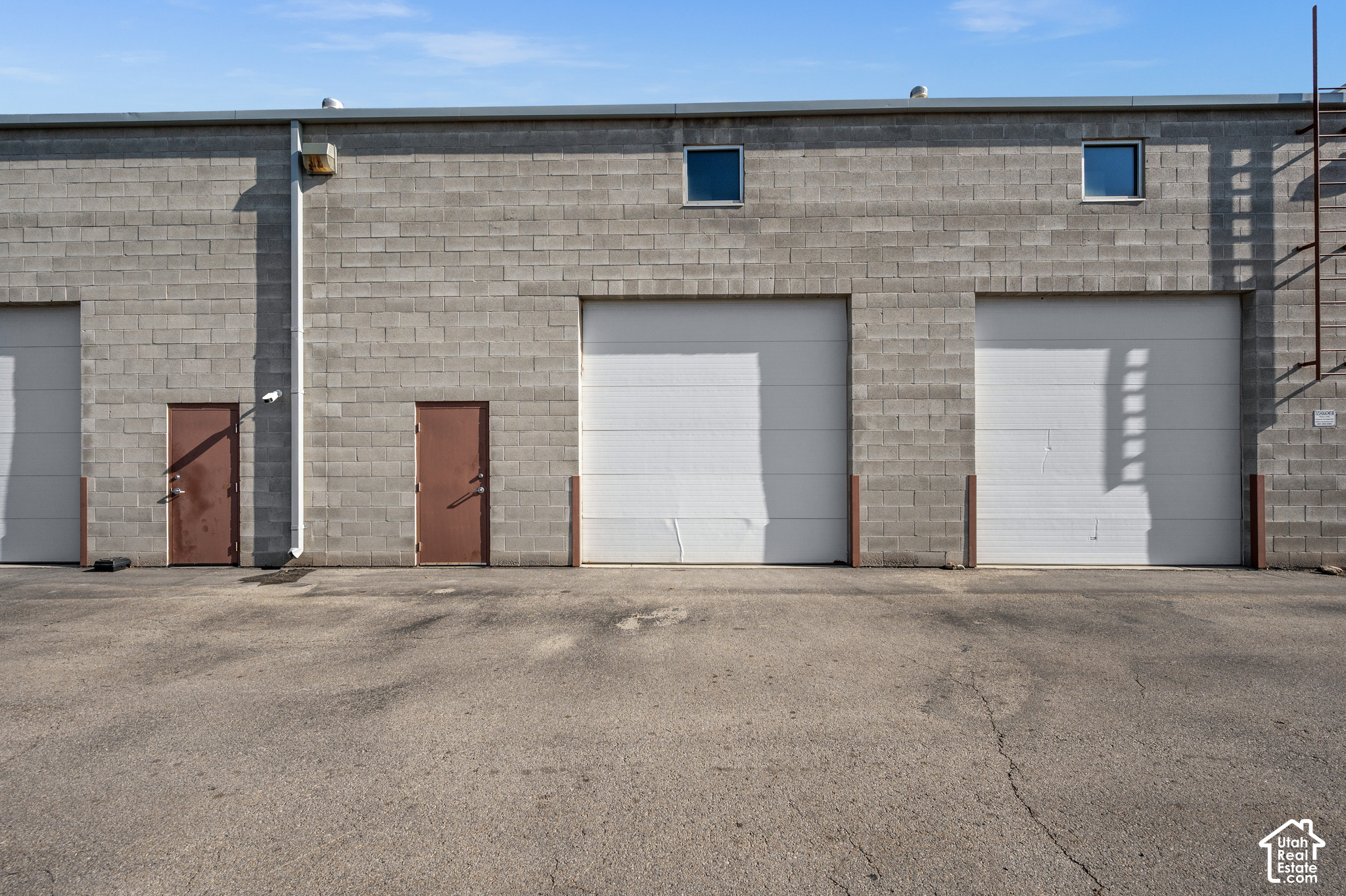 main property photo 16