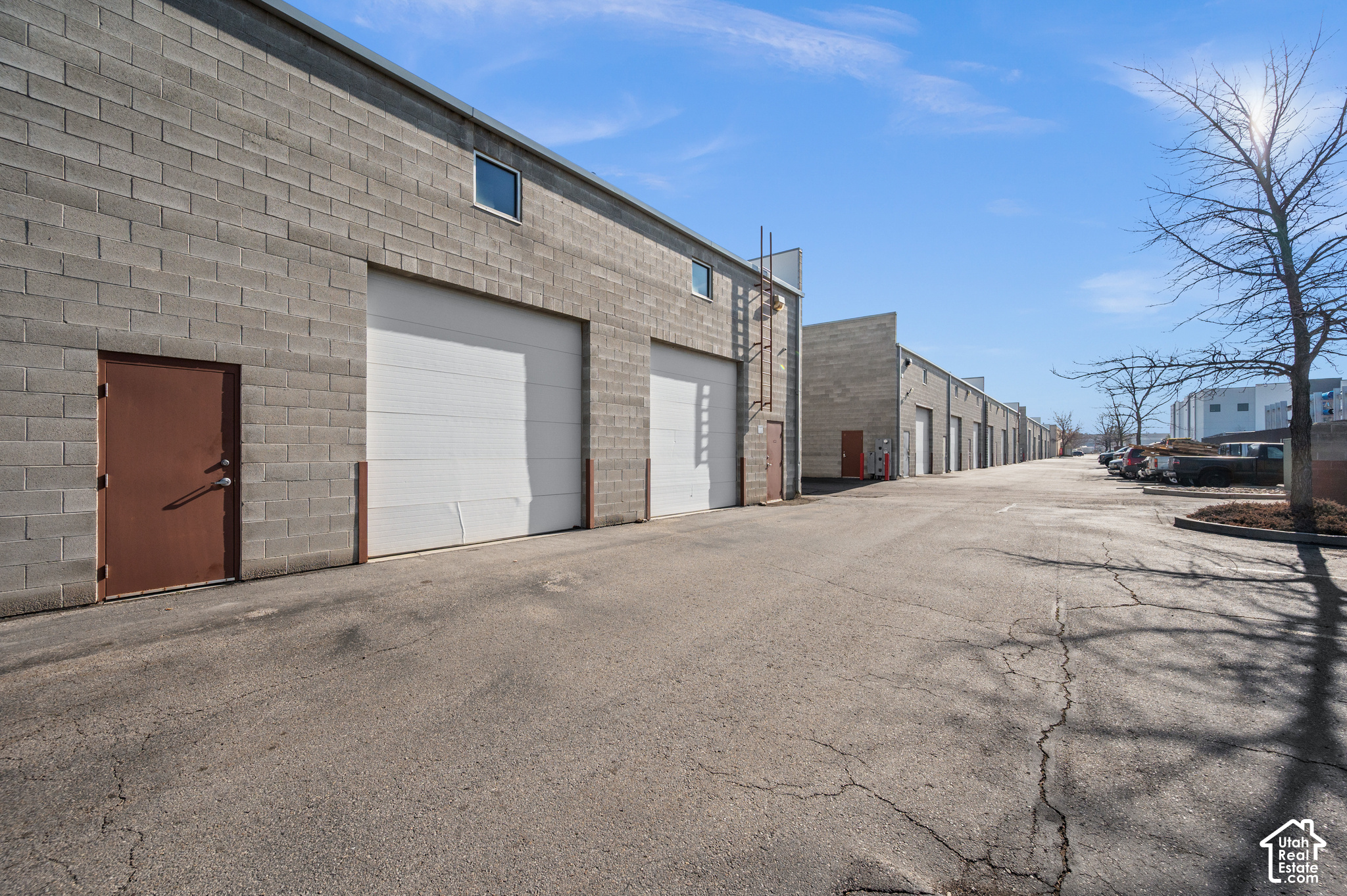 main property photo 17