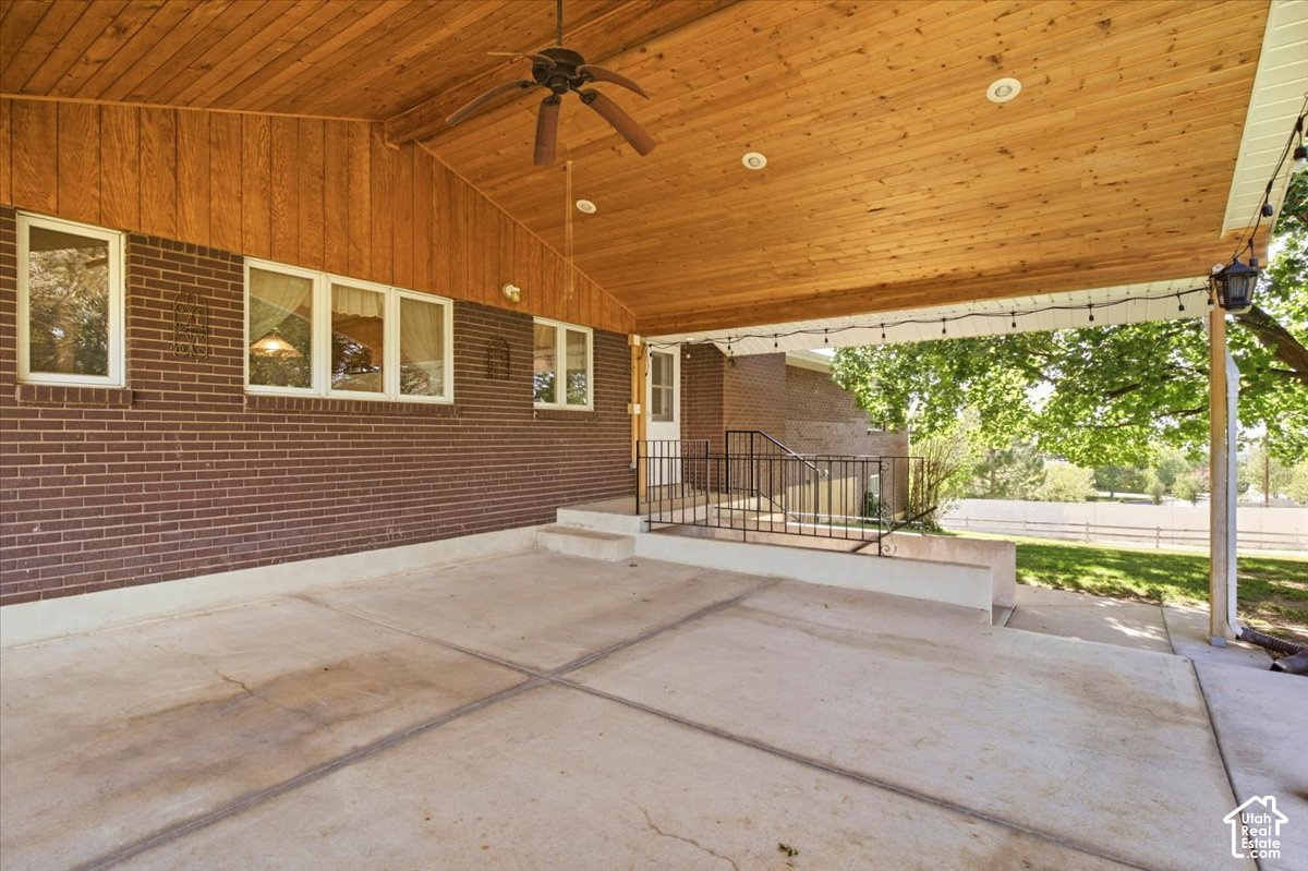 main property photo 33