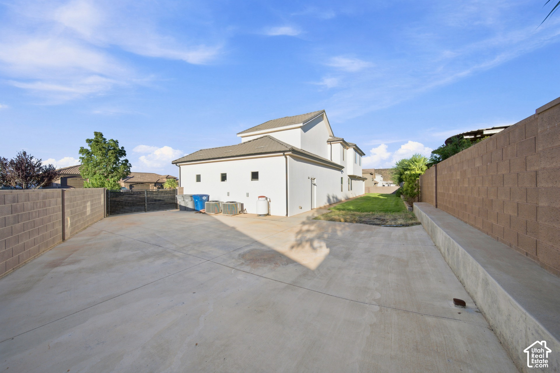main property photo 50