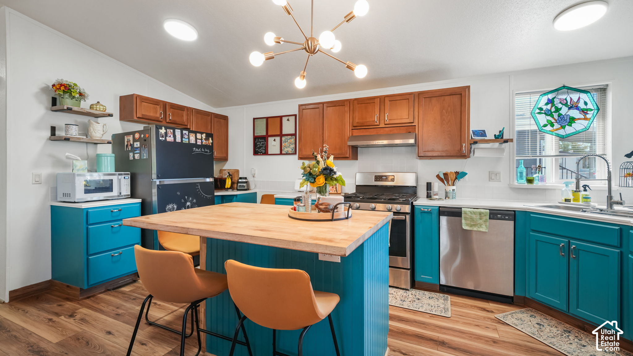 main property photo 6