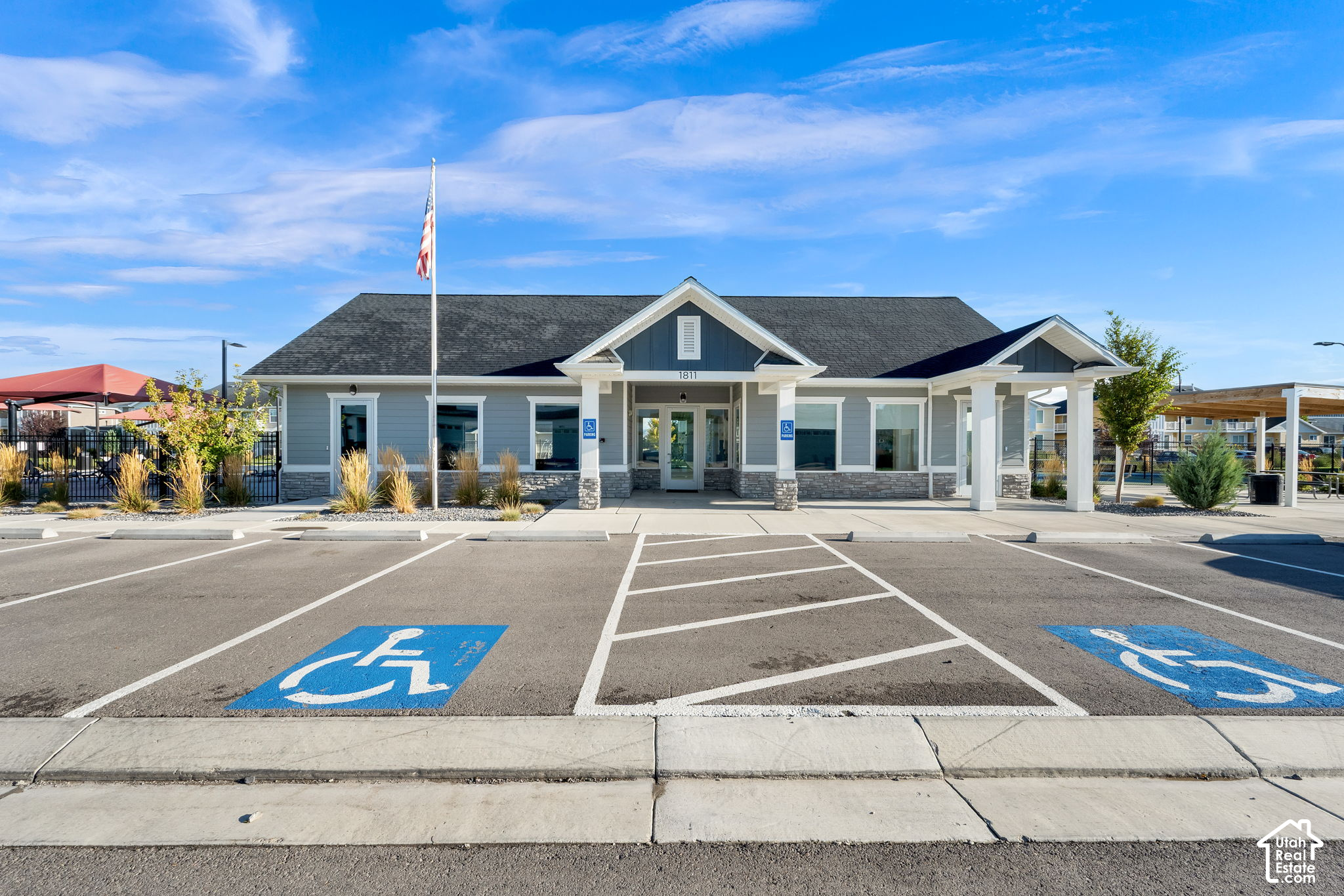 main property photo 22