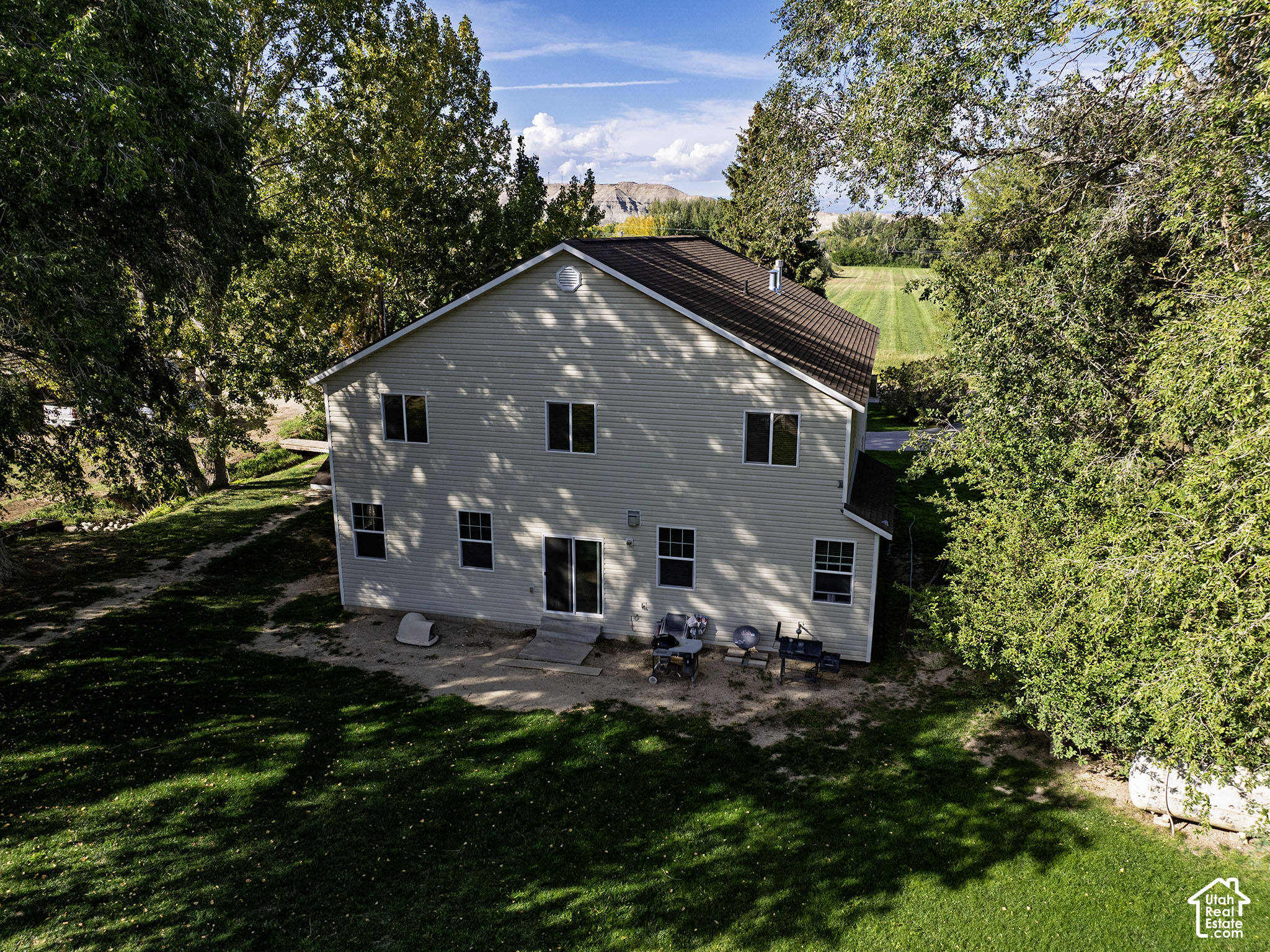 main property photo 75