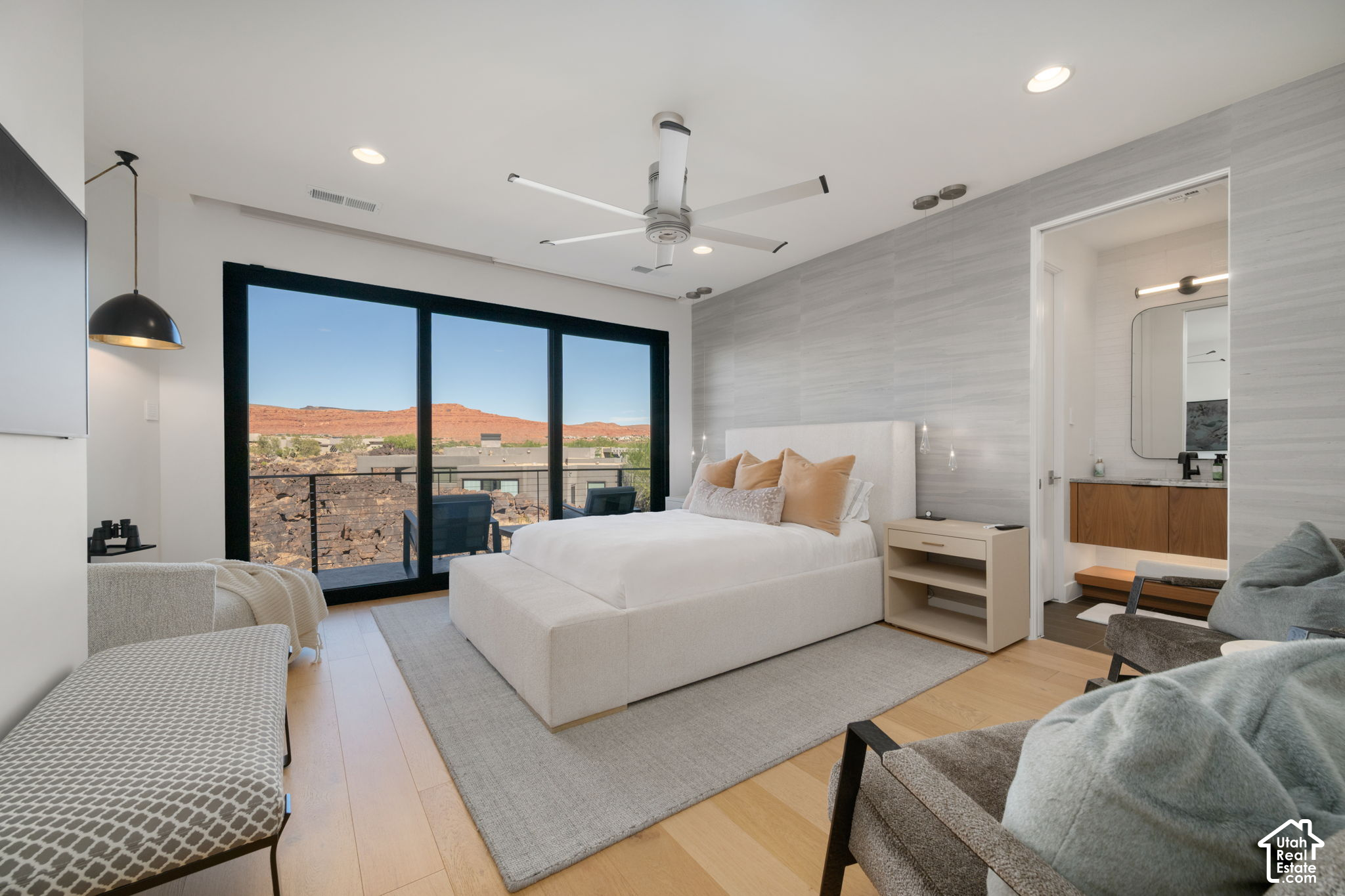 main property photo 77