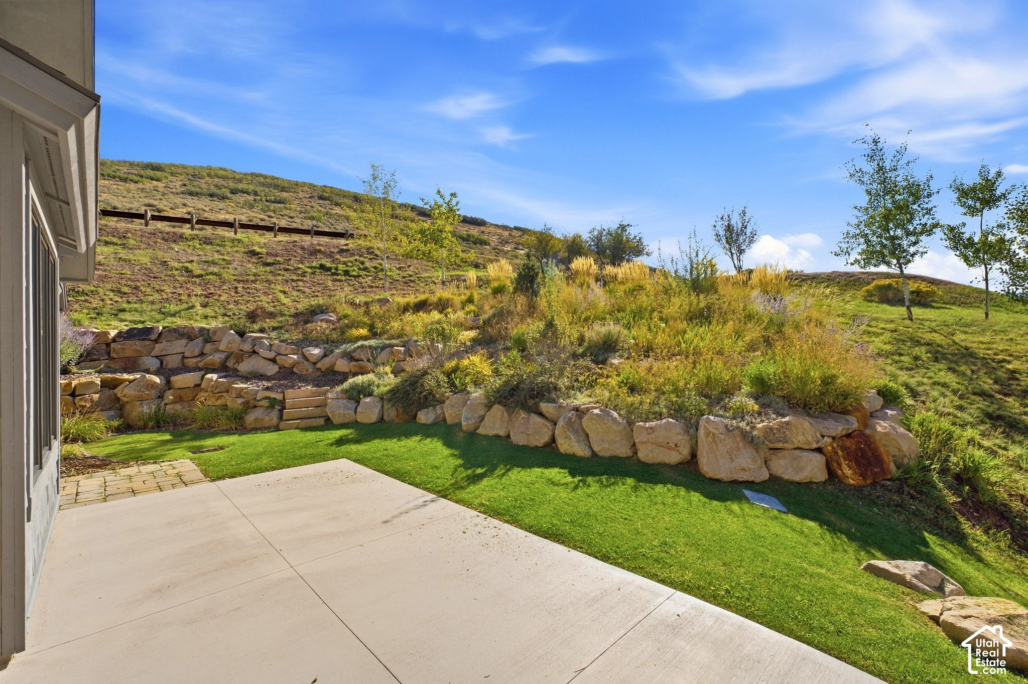 main property photo 40