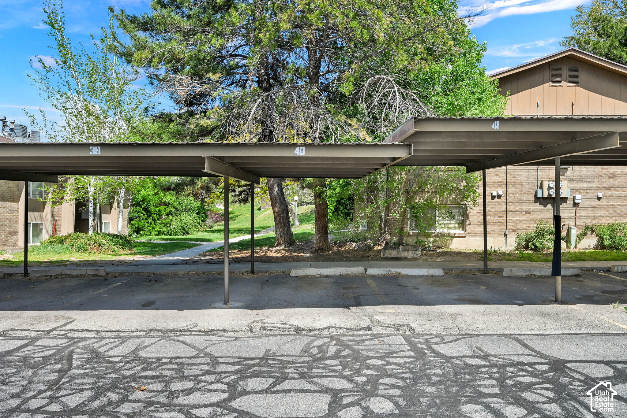 main property photo 30