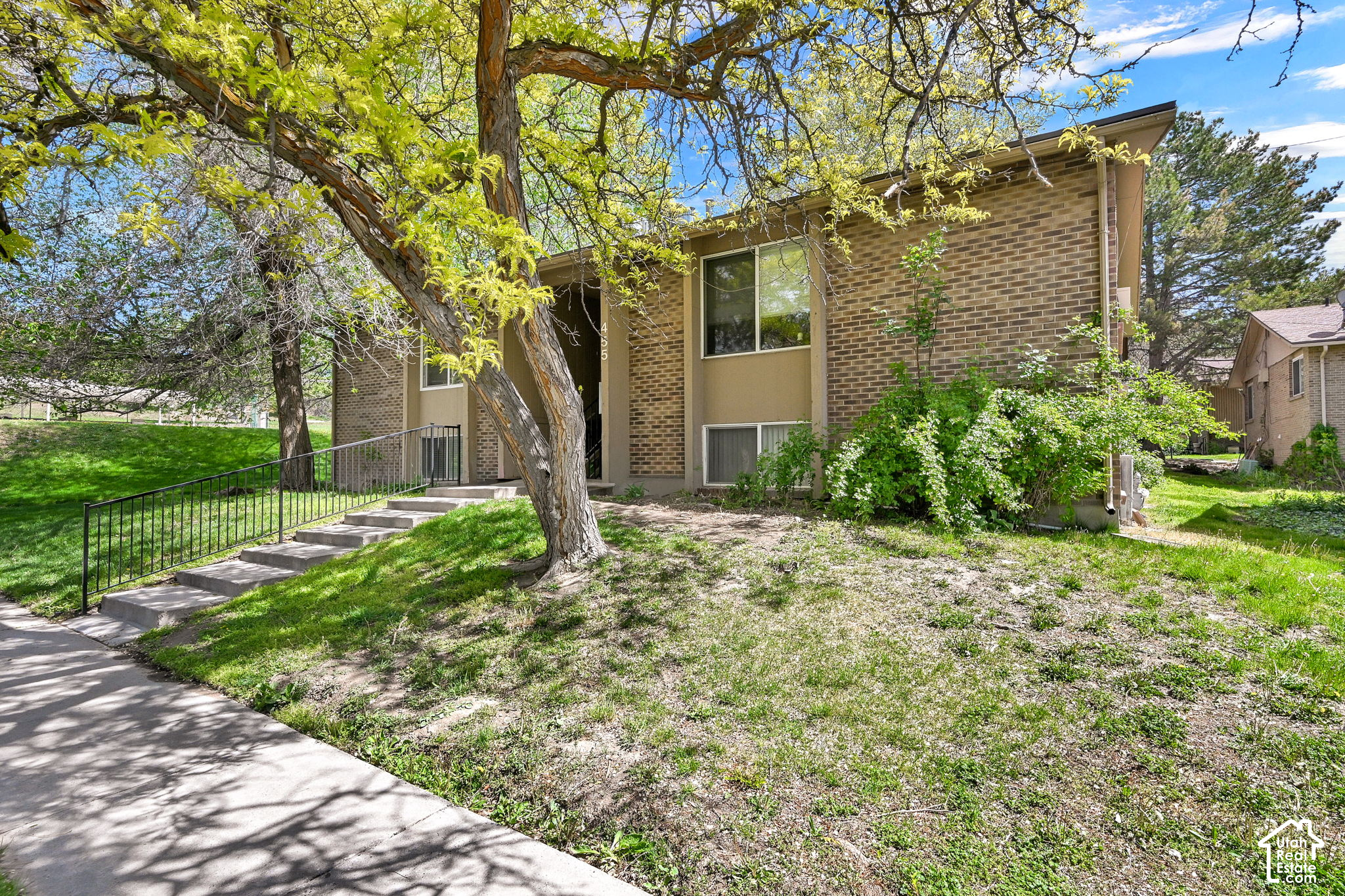main property photo 31