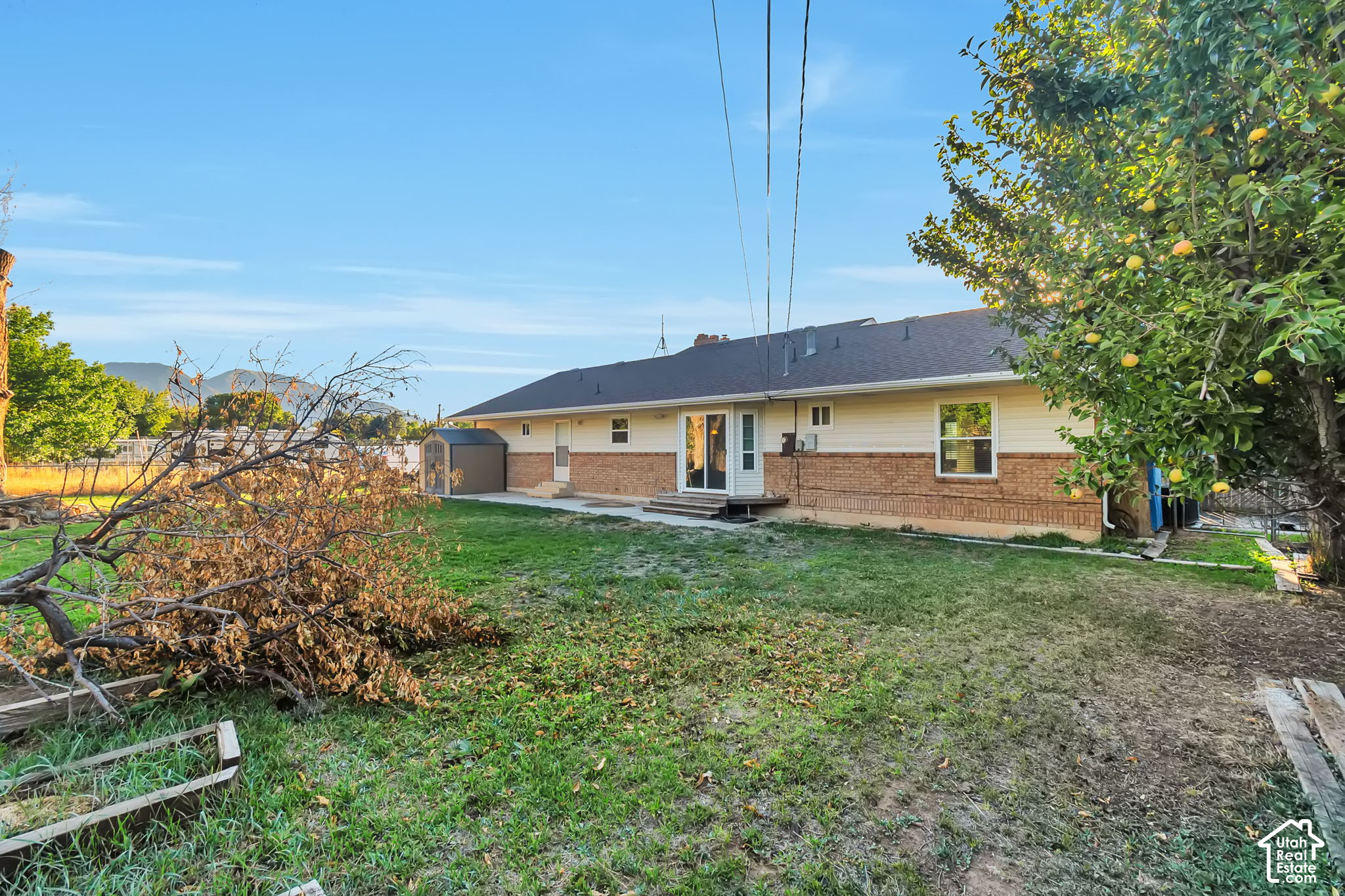 main property photo 28