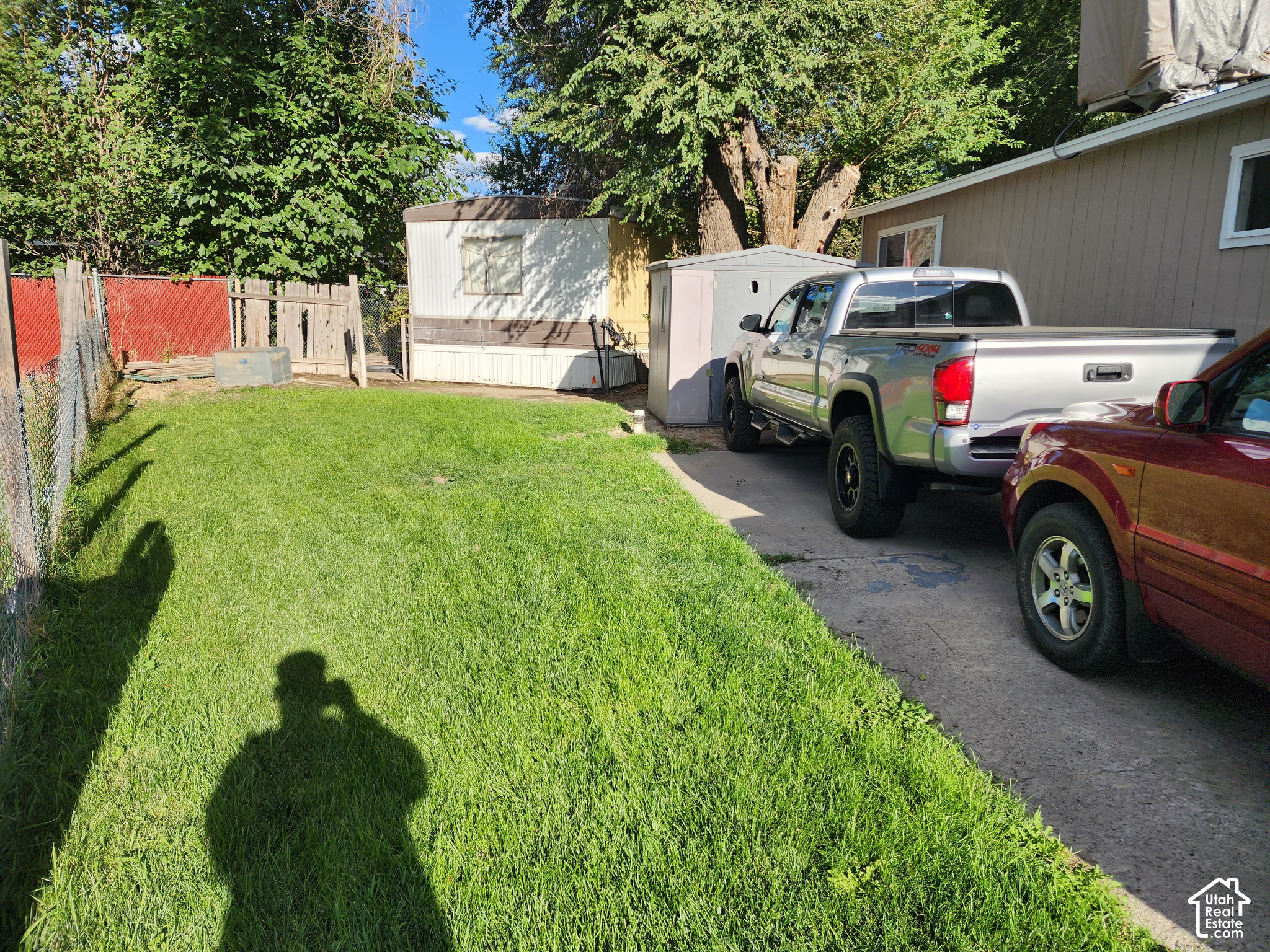 main property photo 13