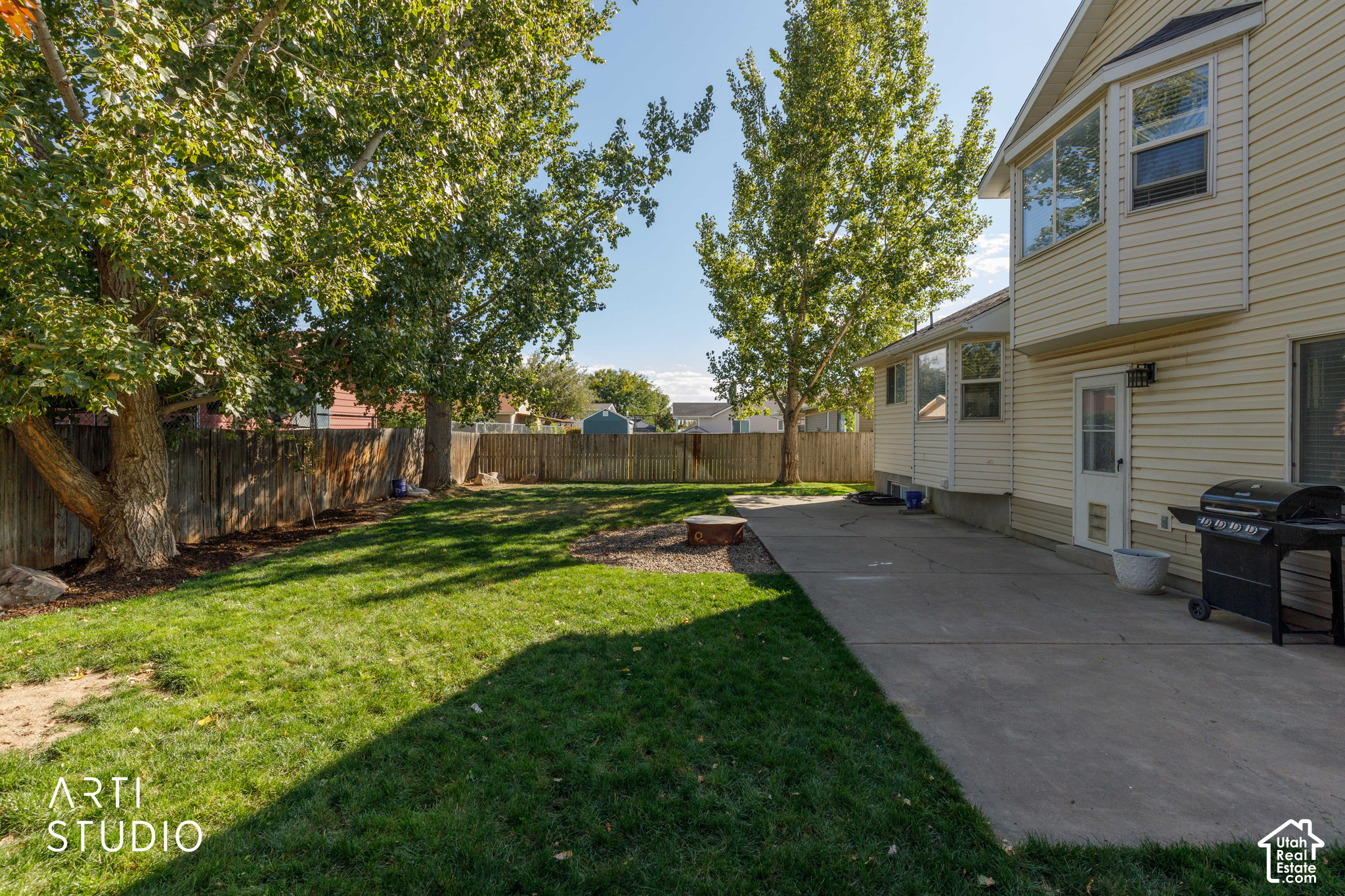 main property photo 33