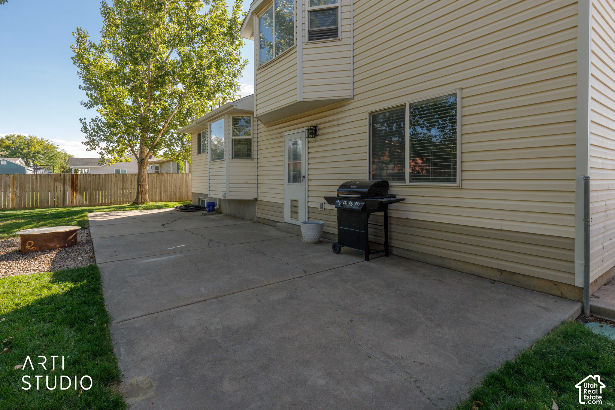main property photo 34