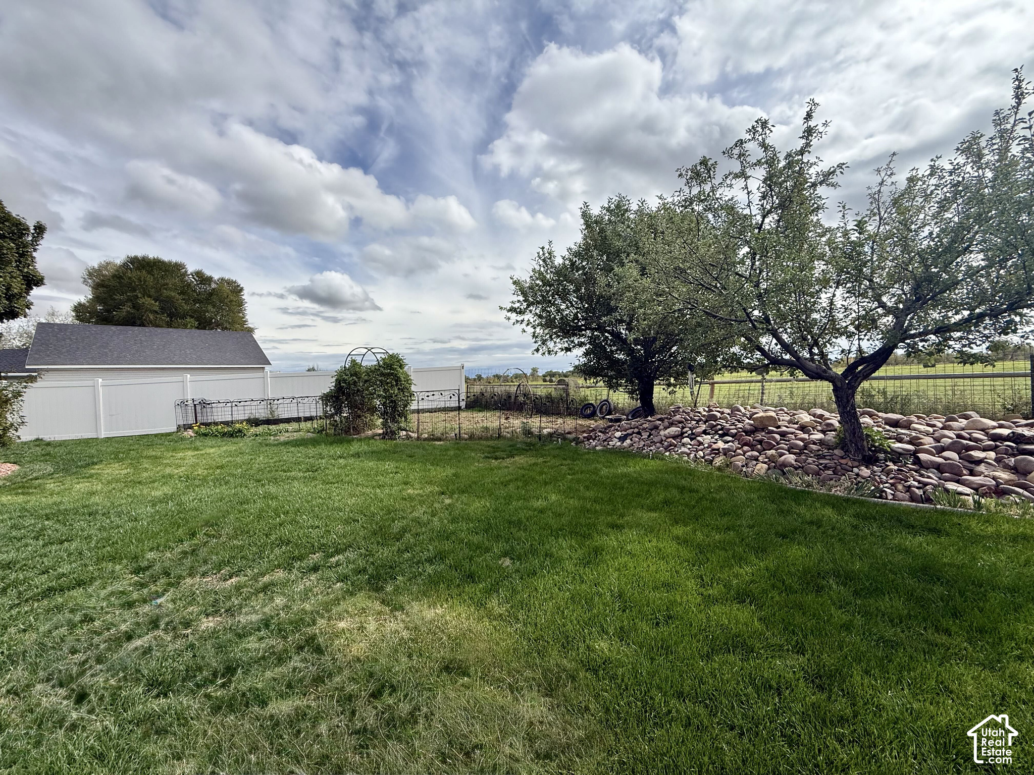 main property photo 54