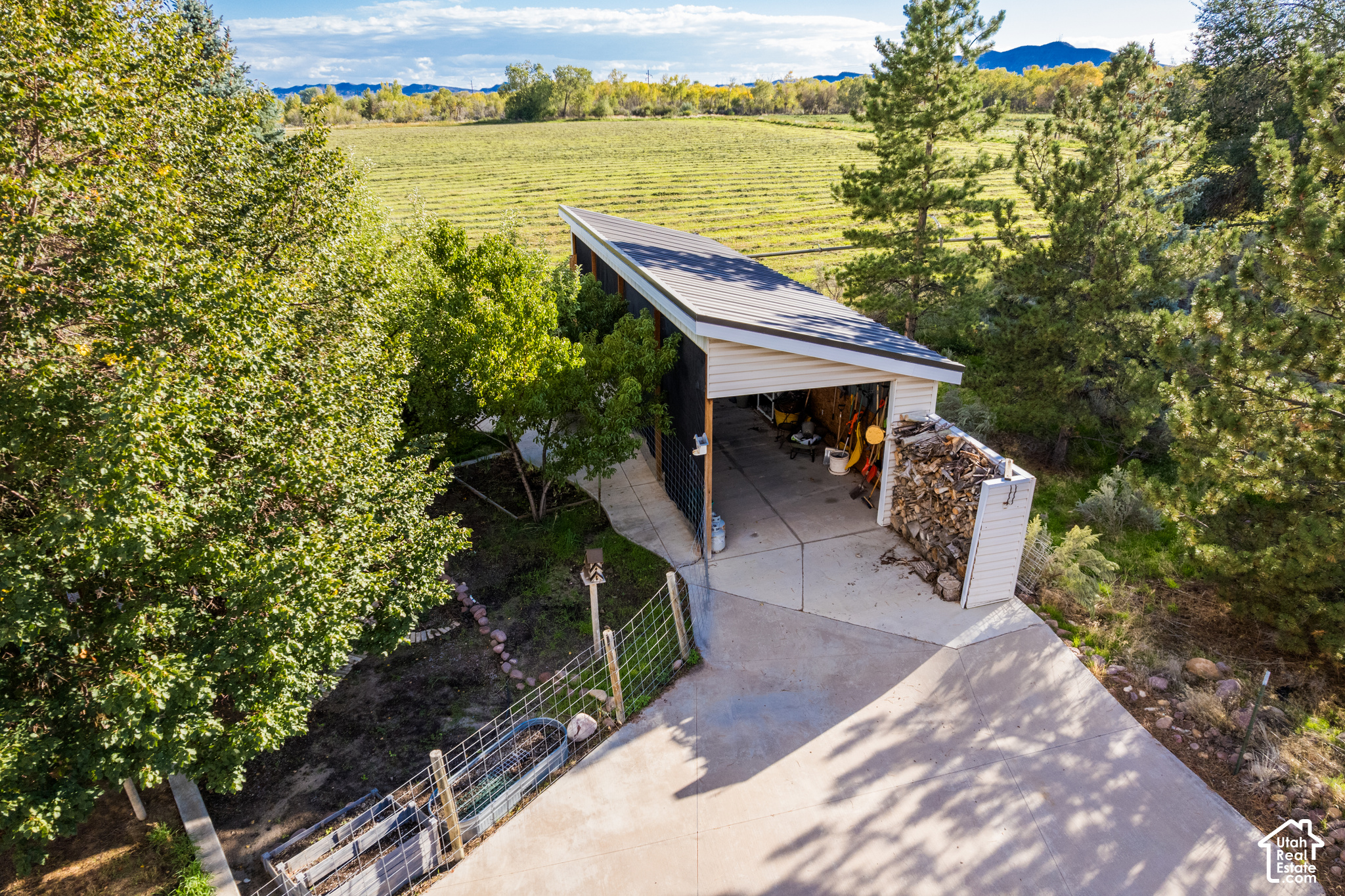 main property photo 59