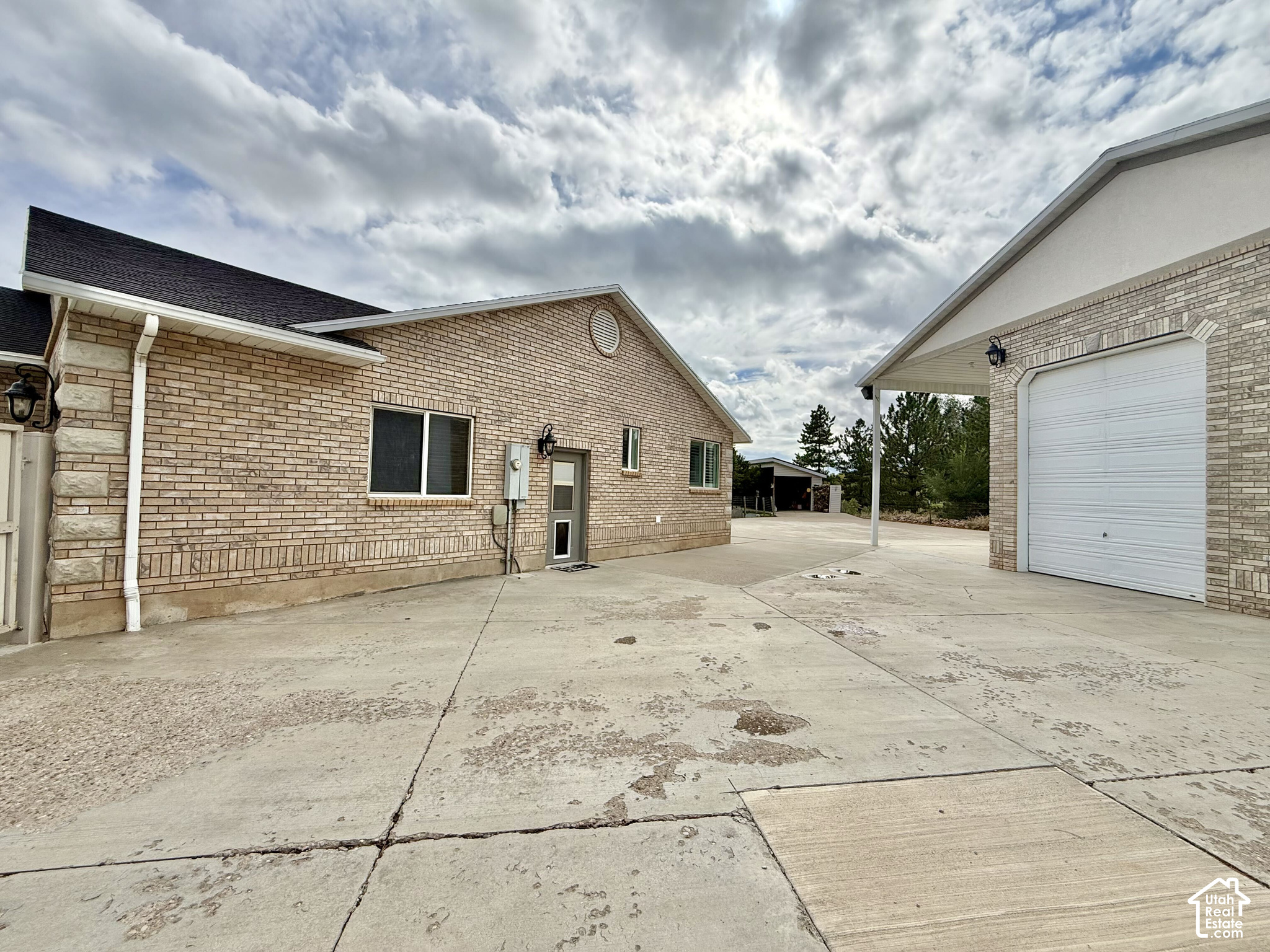main property photo 65