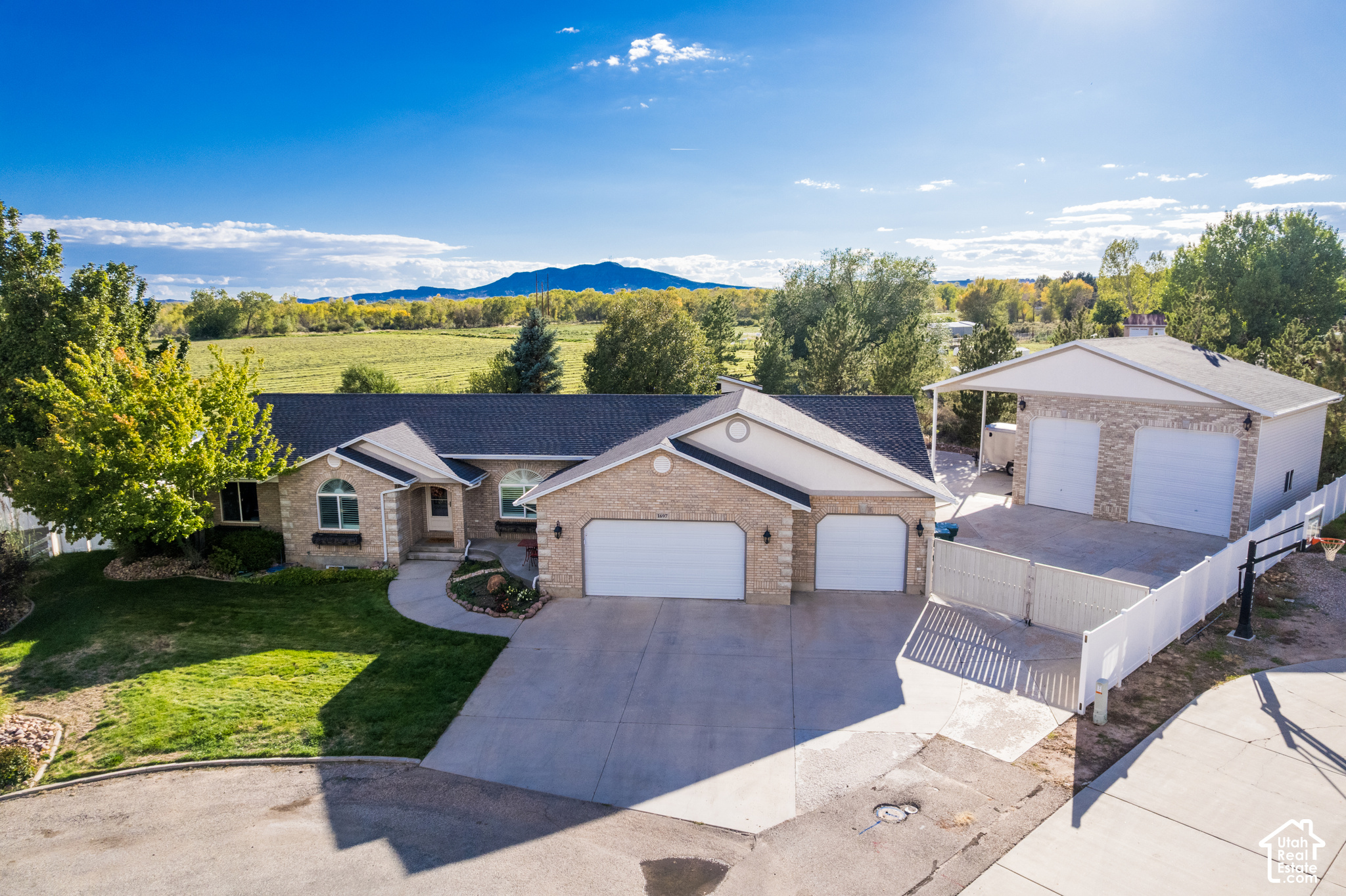 main property photo 75
