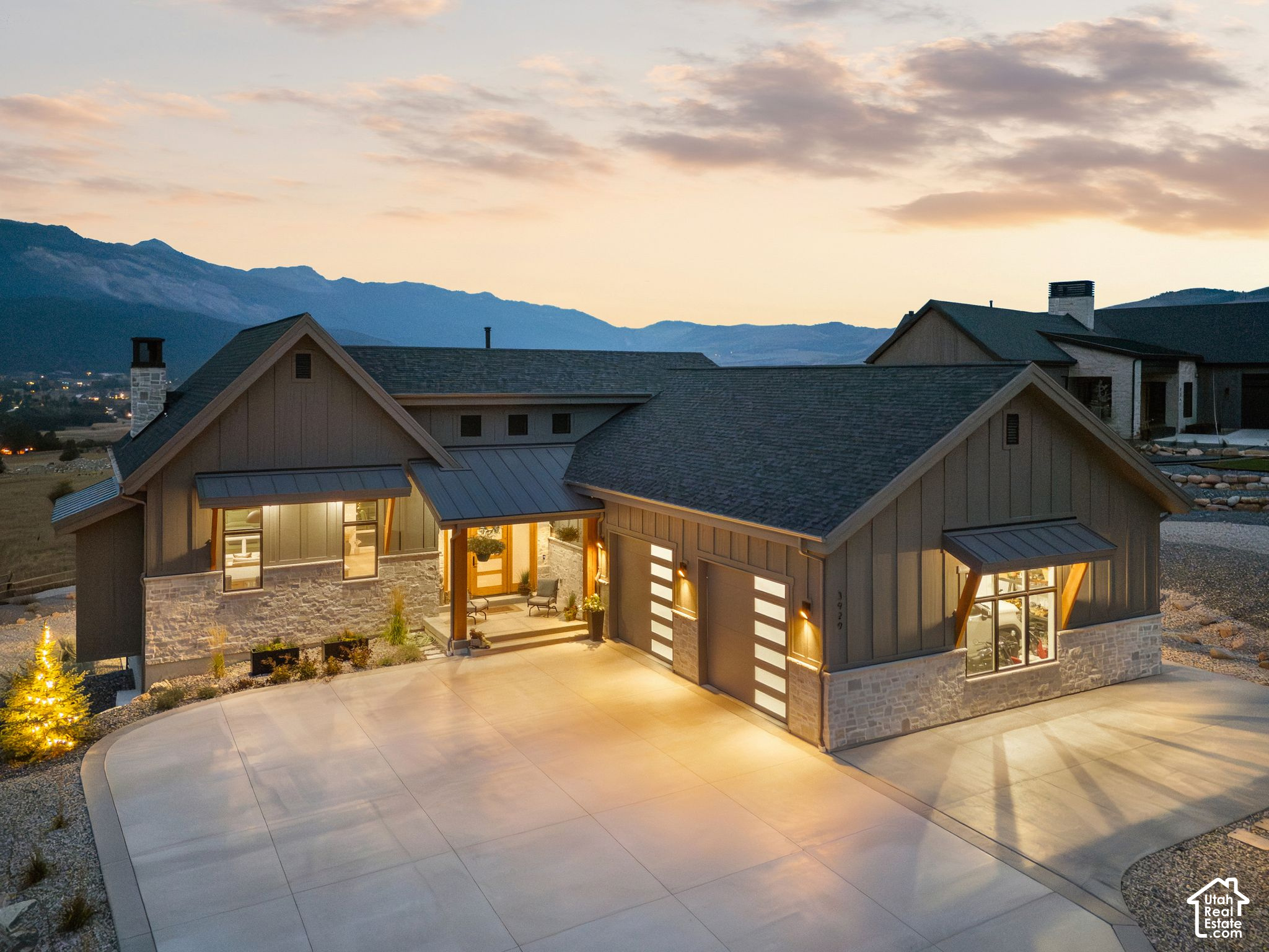 main property photo 89