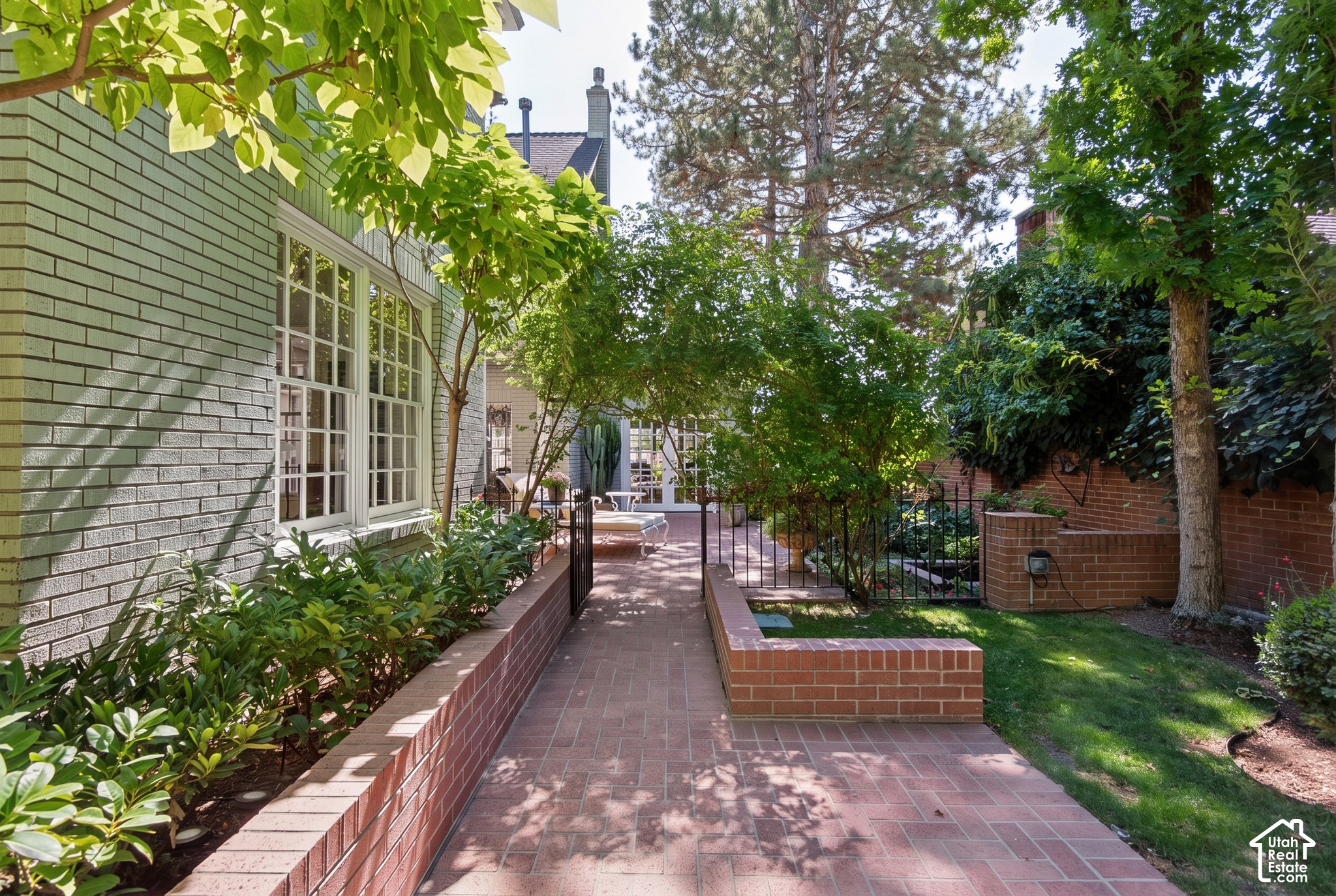 main property photo 48