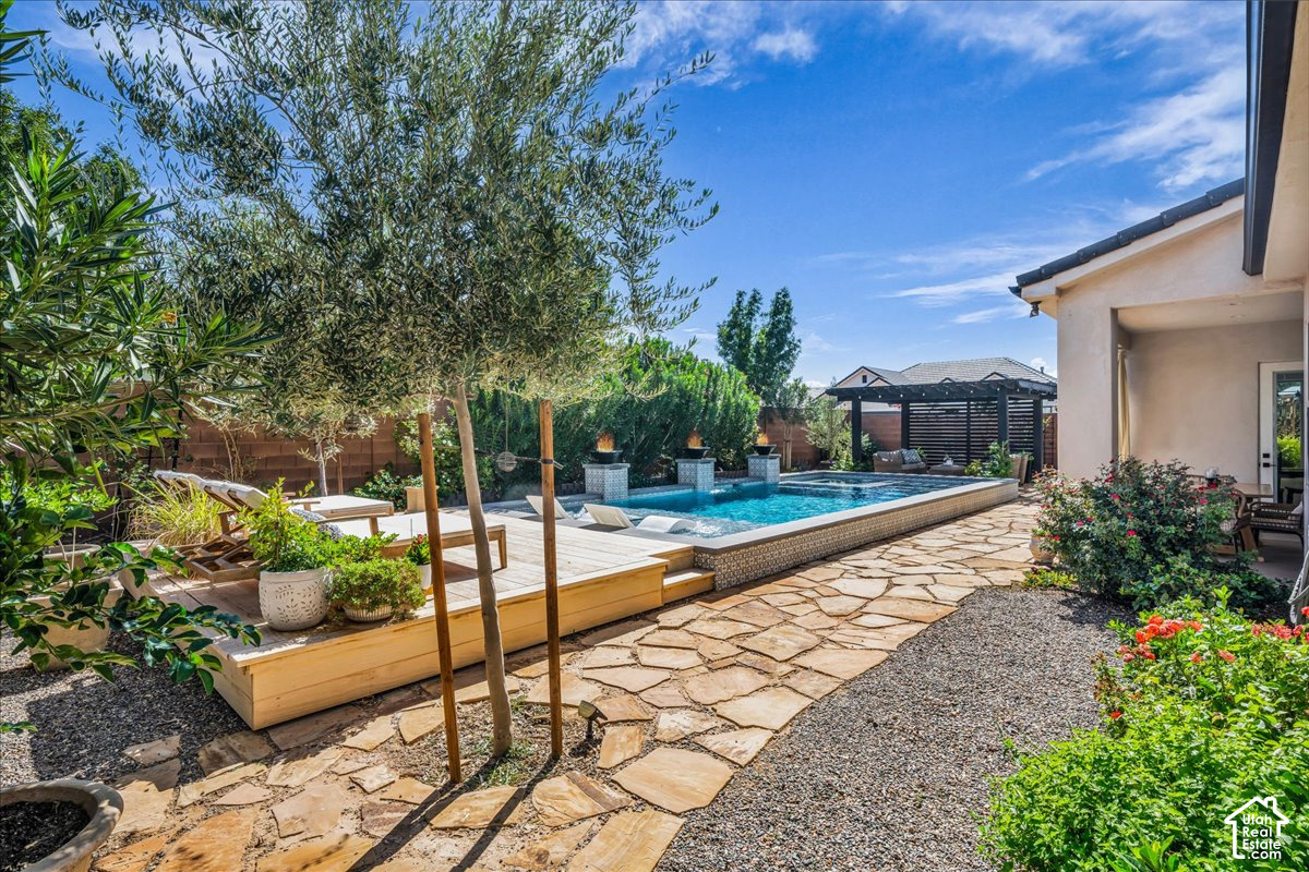 main property photo 38