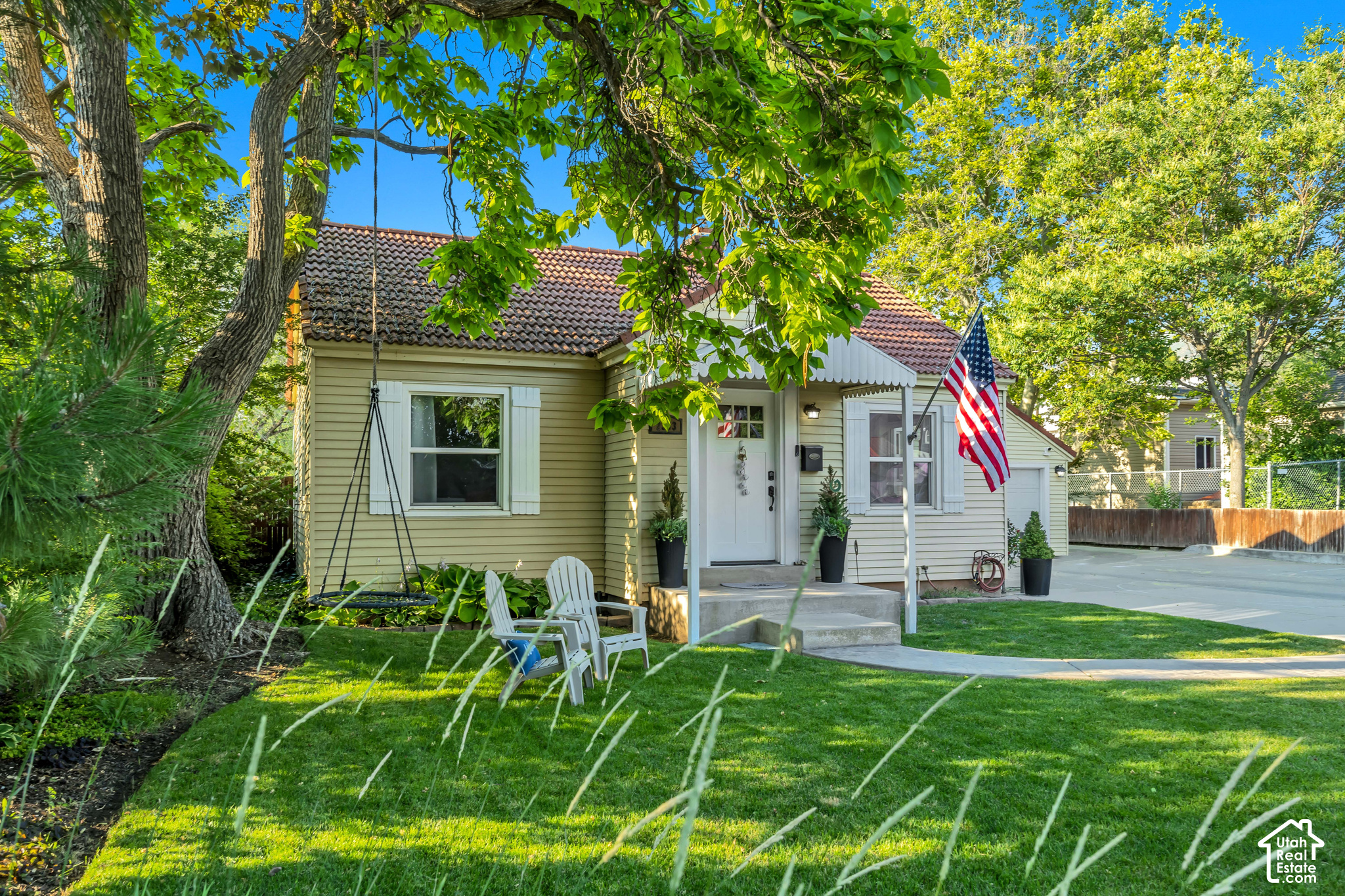 main property photo 18