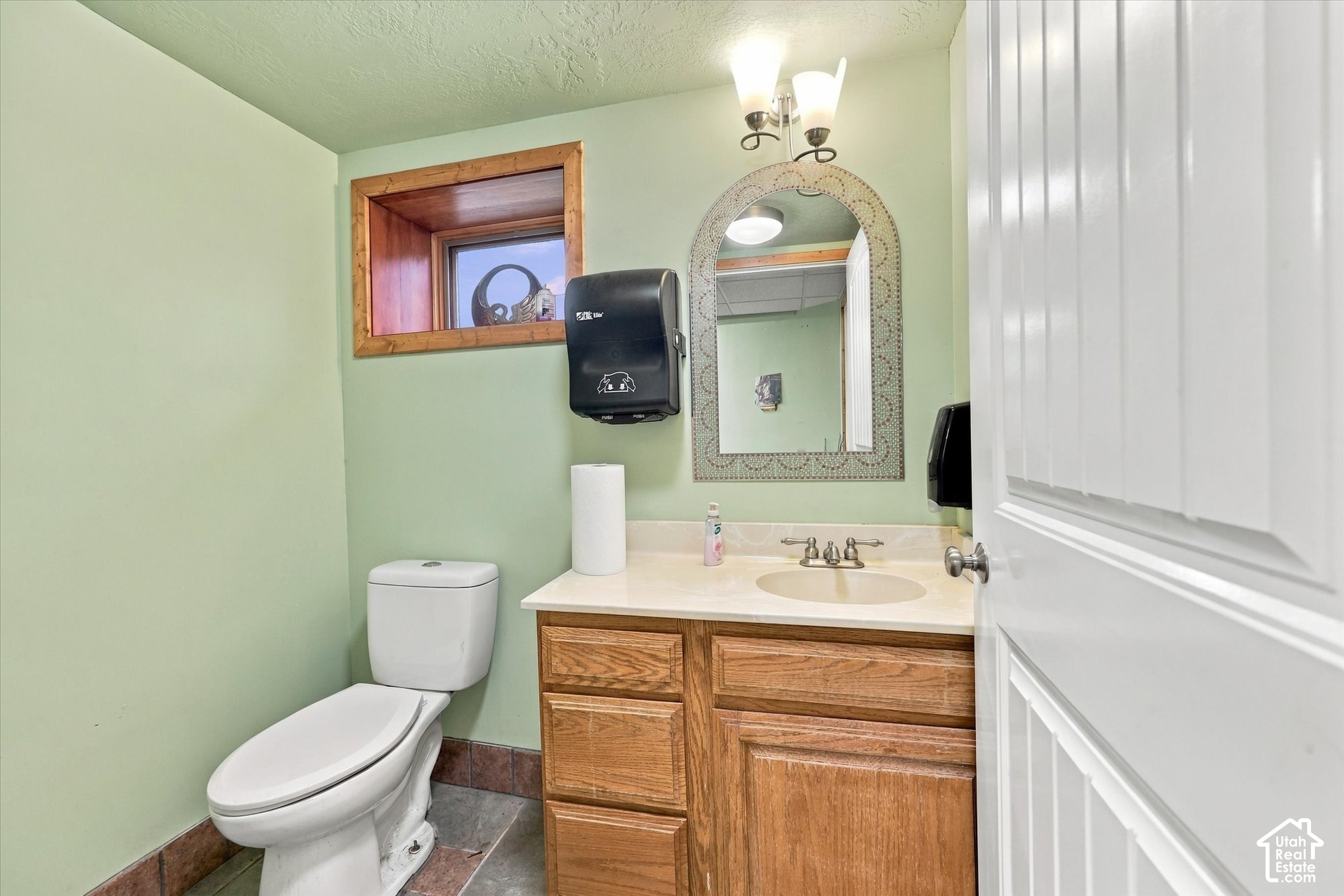main property photo 15