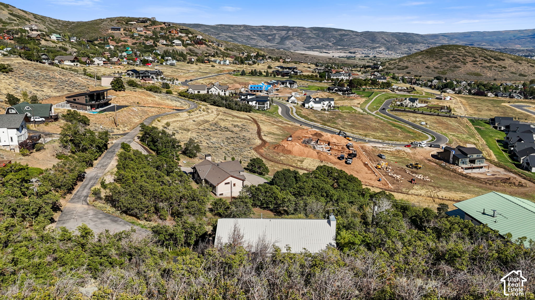 main property photo 40