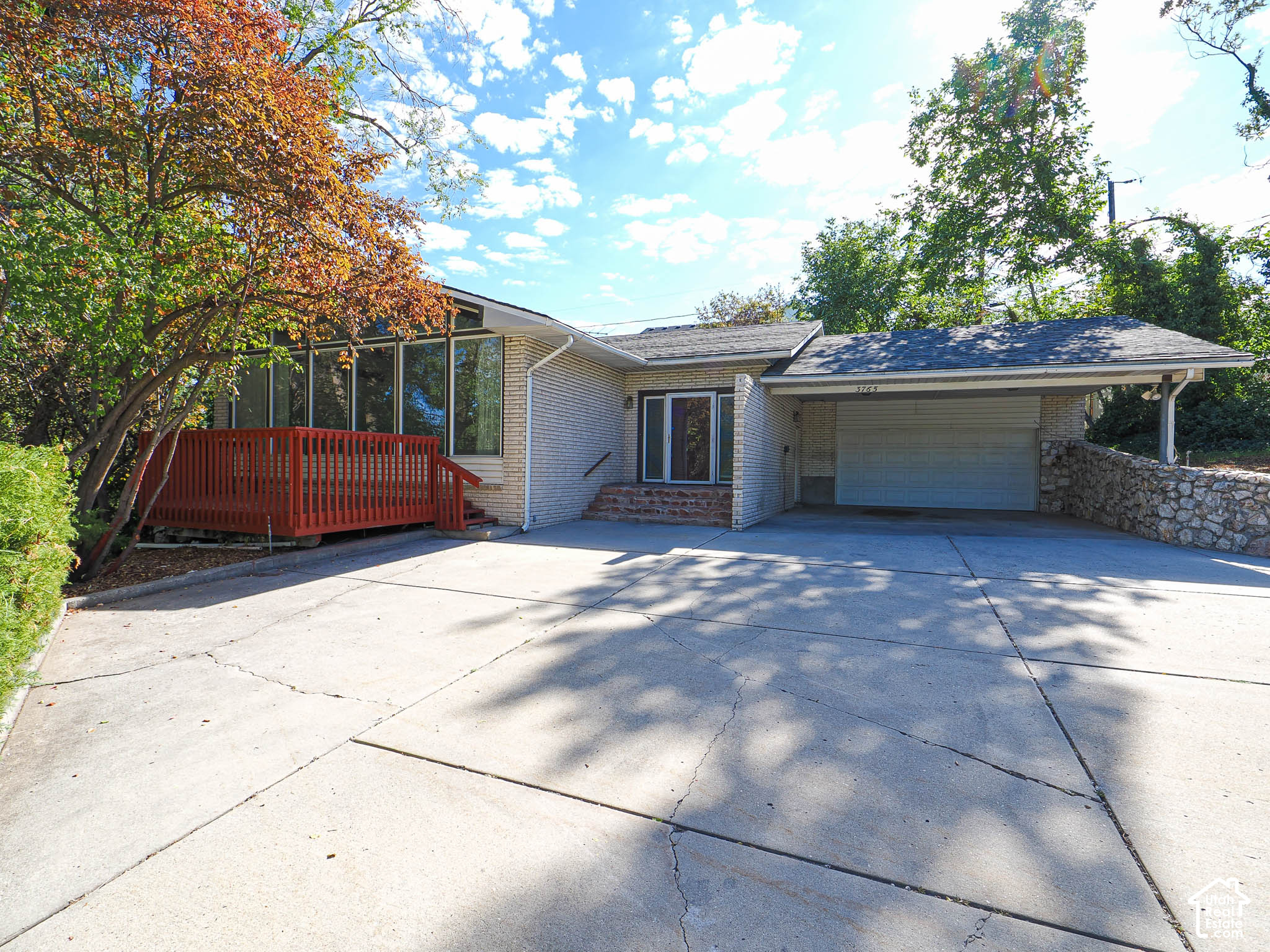 property viewer photo 1