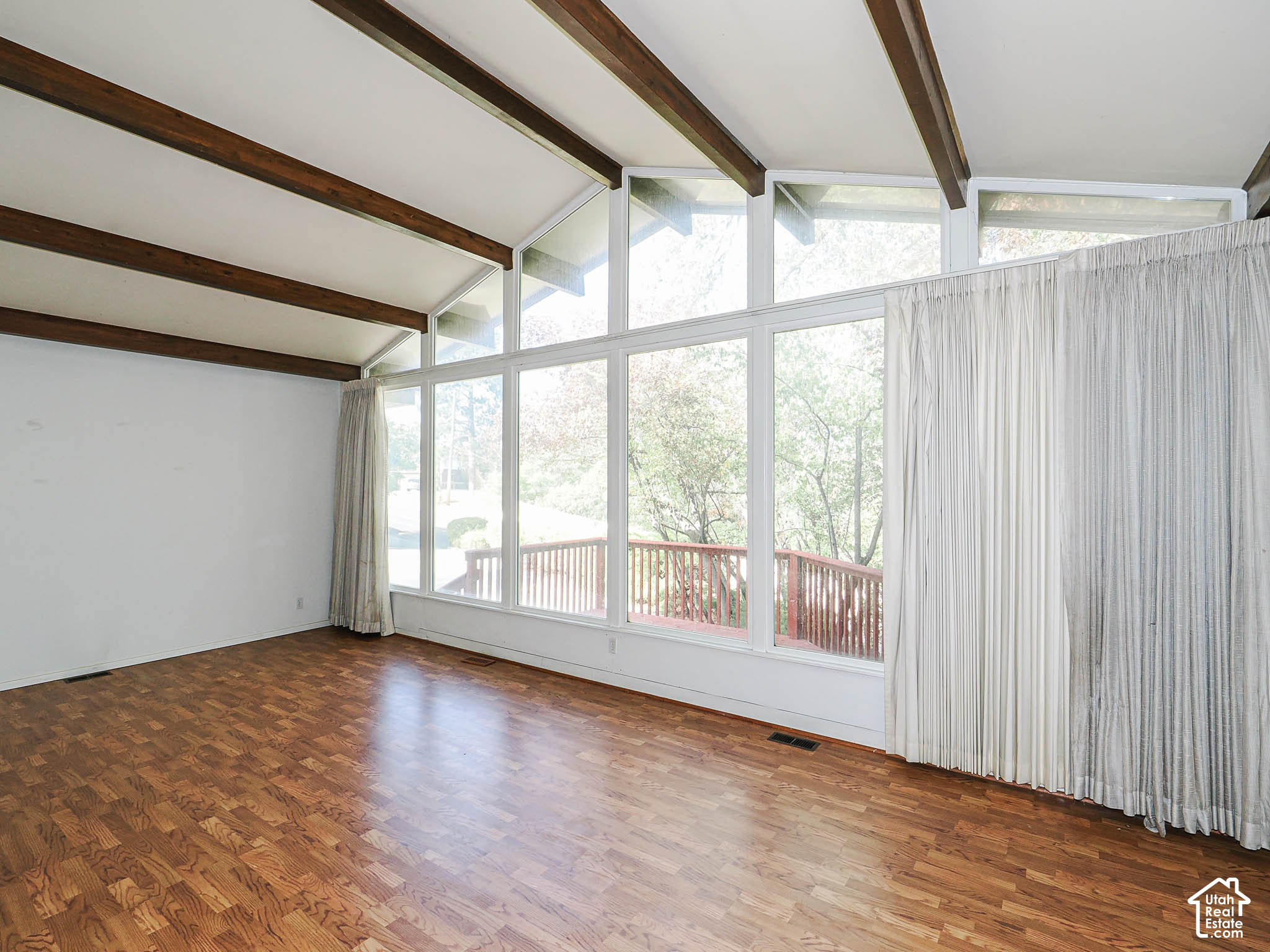 property viewer photo 29