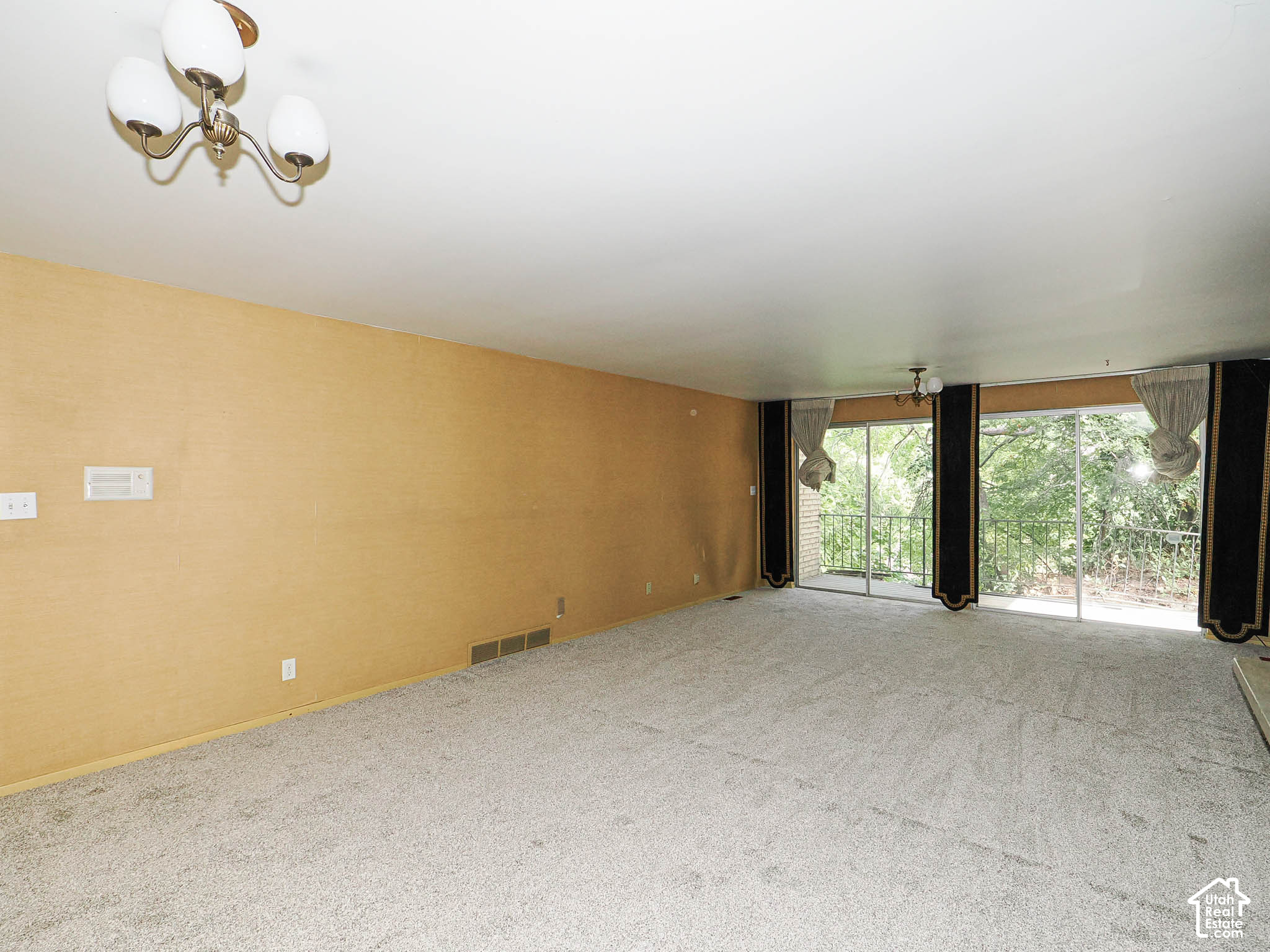 property viewer photo 35