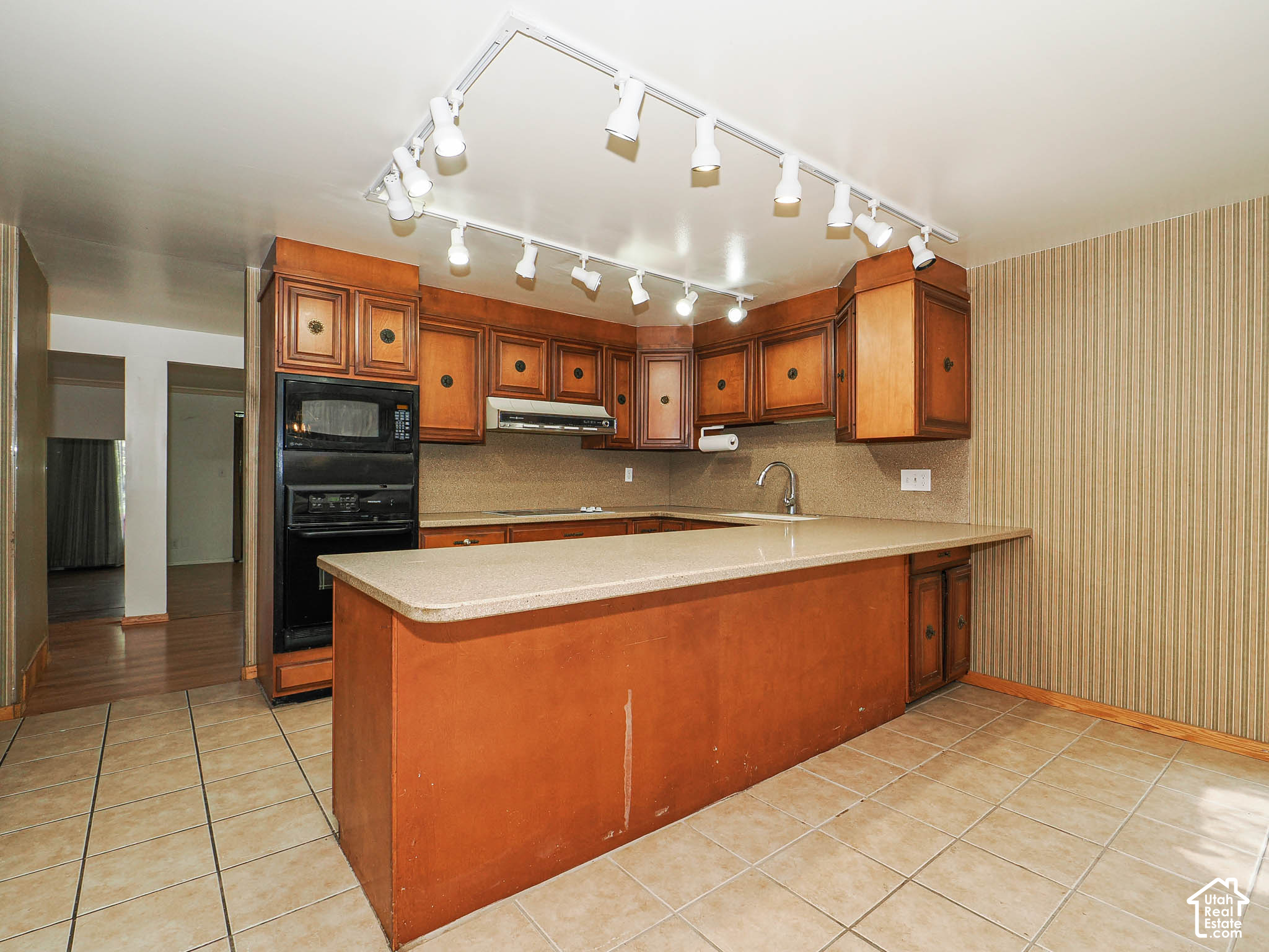 property viewer photo 38