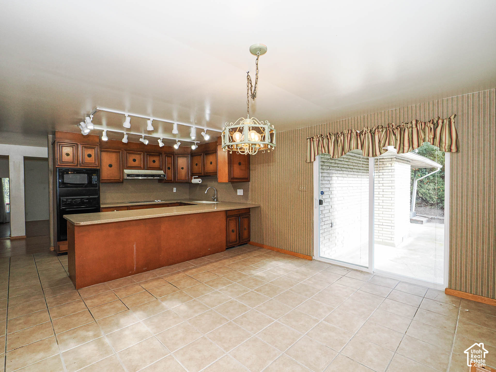 property viewer photo 42