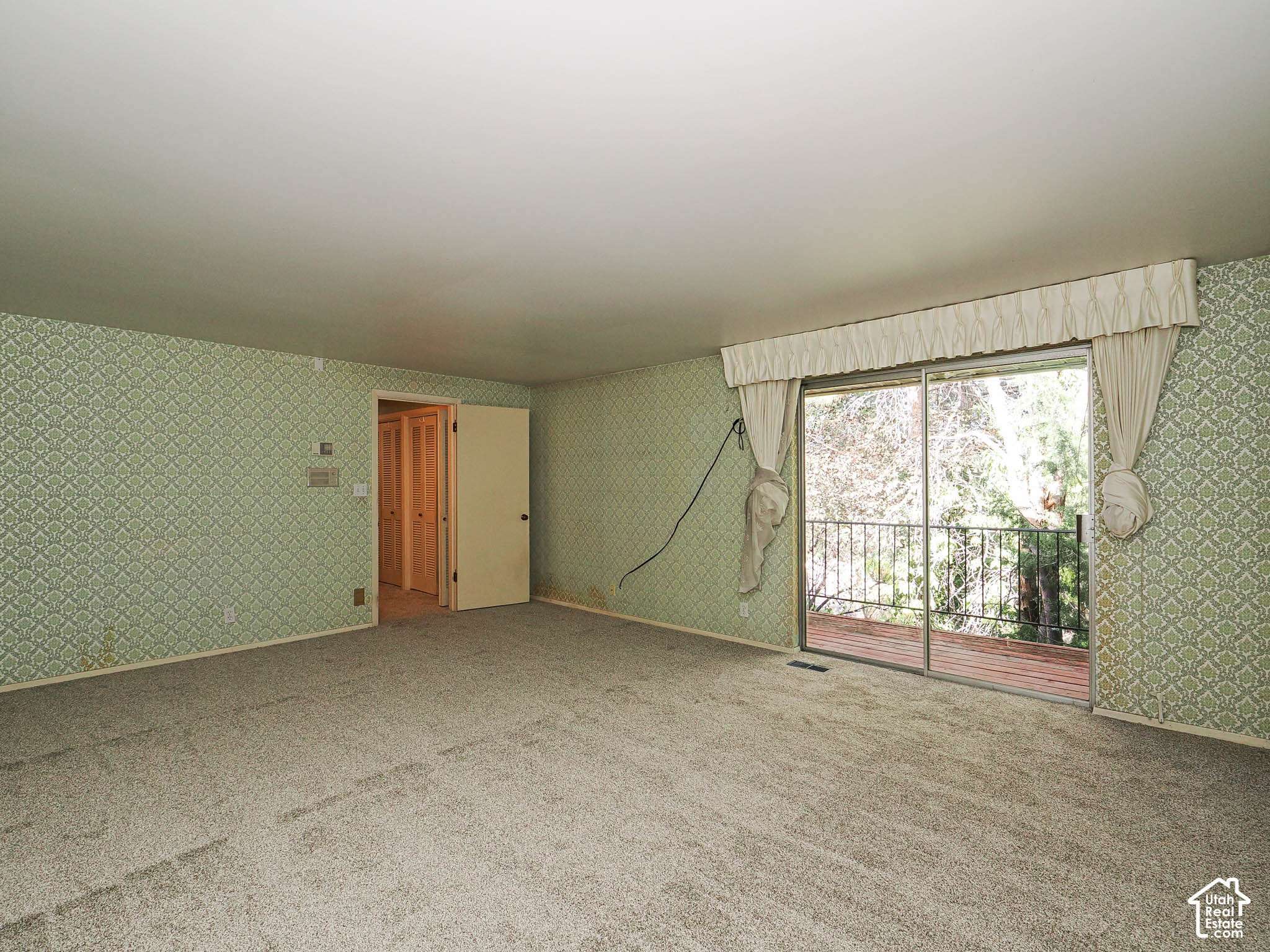 property viewer photo 46