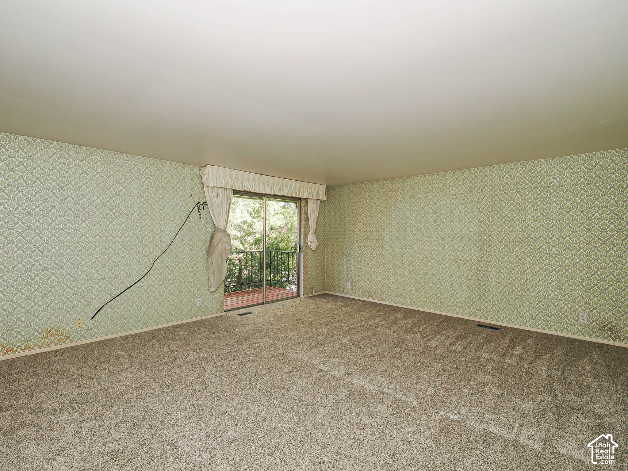 property viewer photo 47