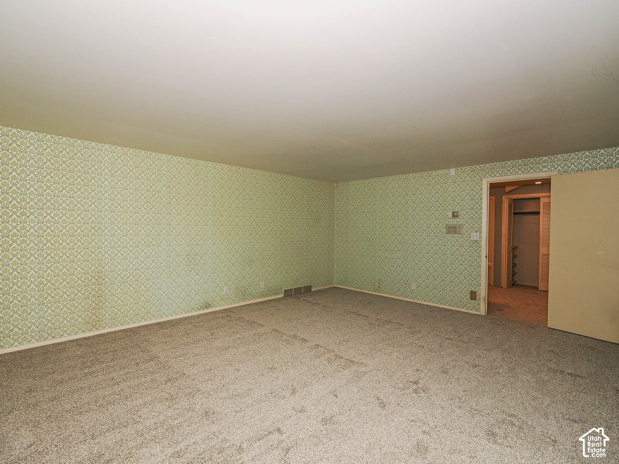 property viewer photo 49