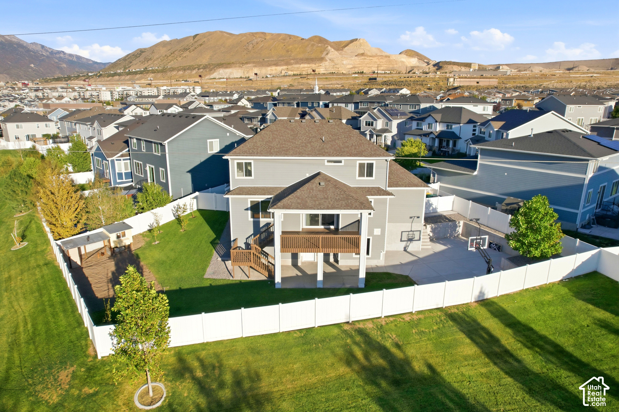 main property photo 50