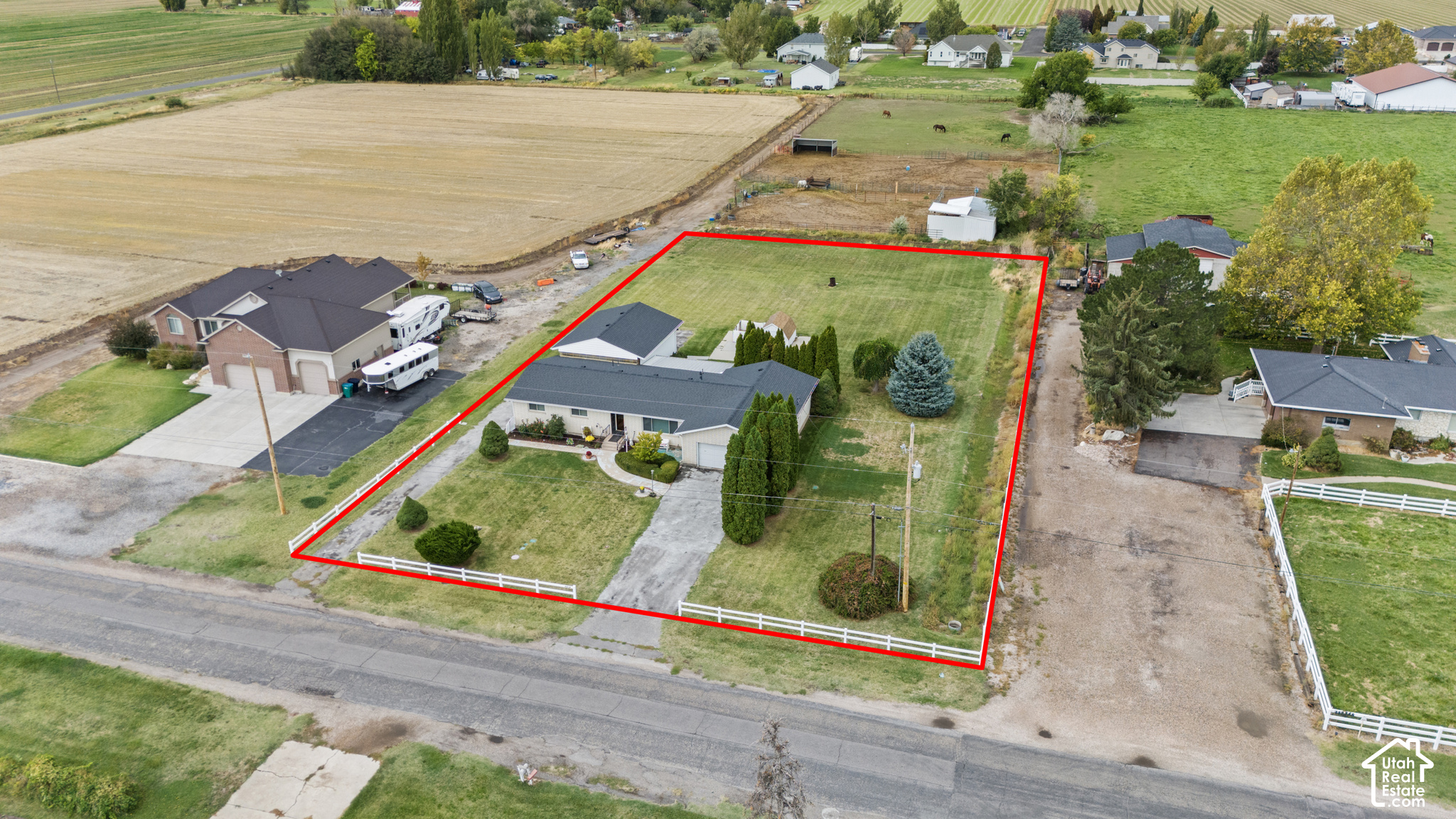 main property photo 33
