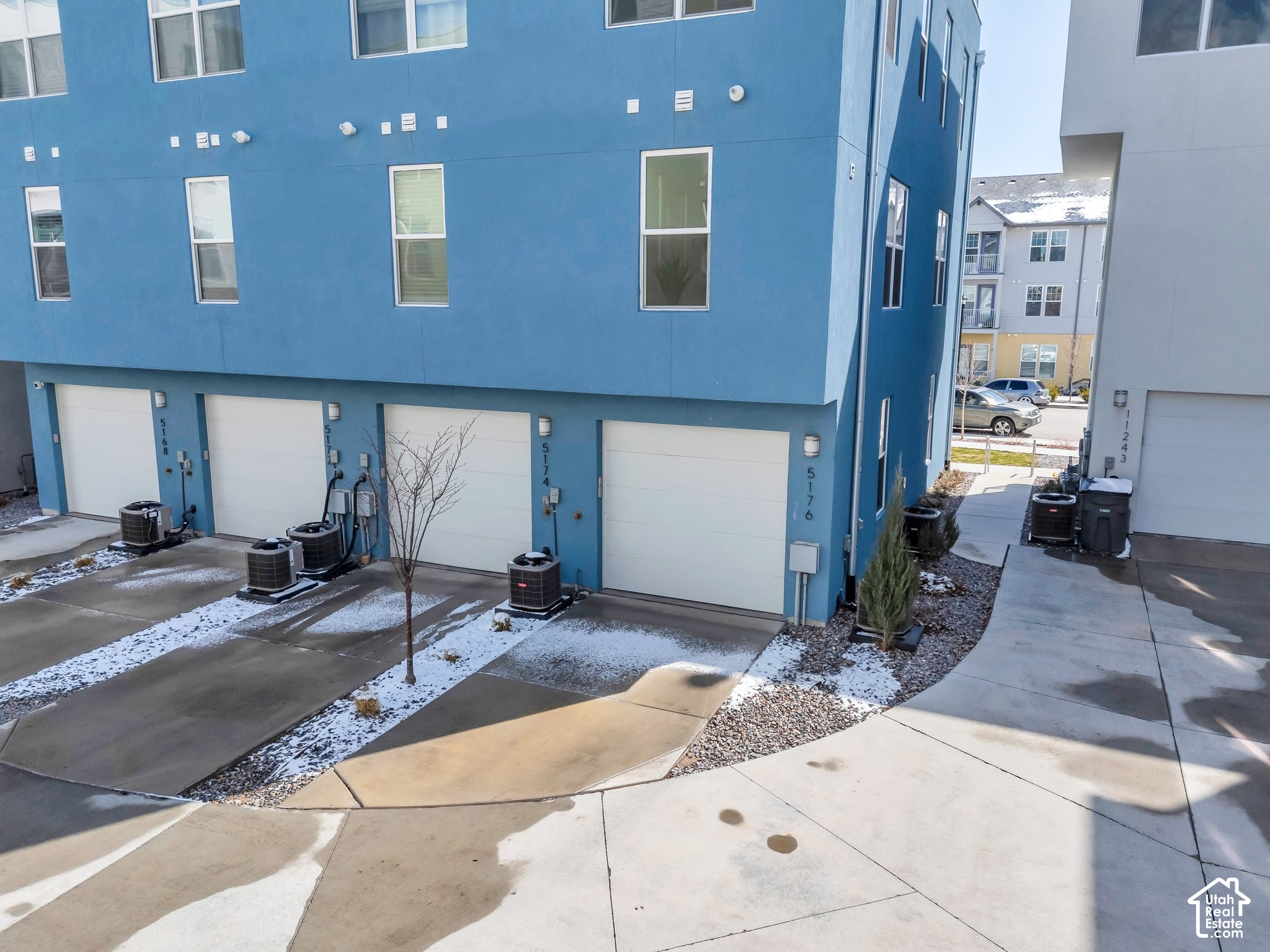 main property photo 25