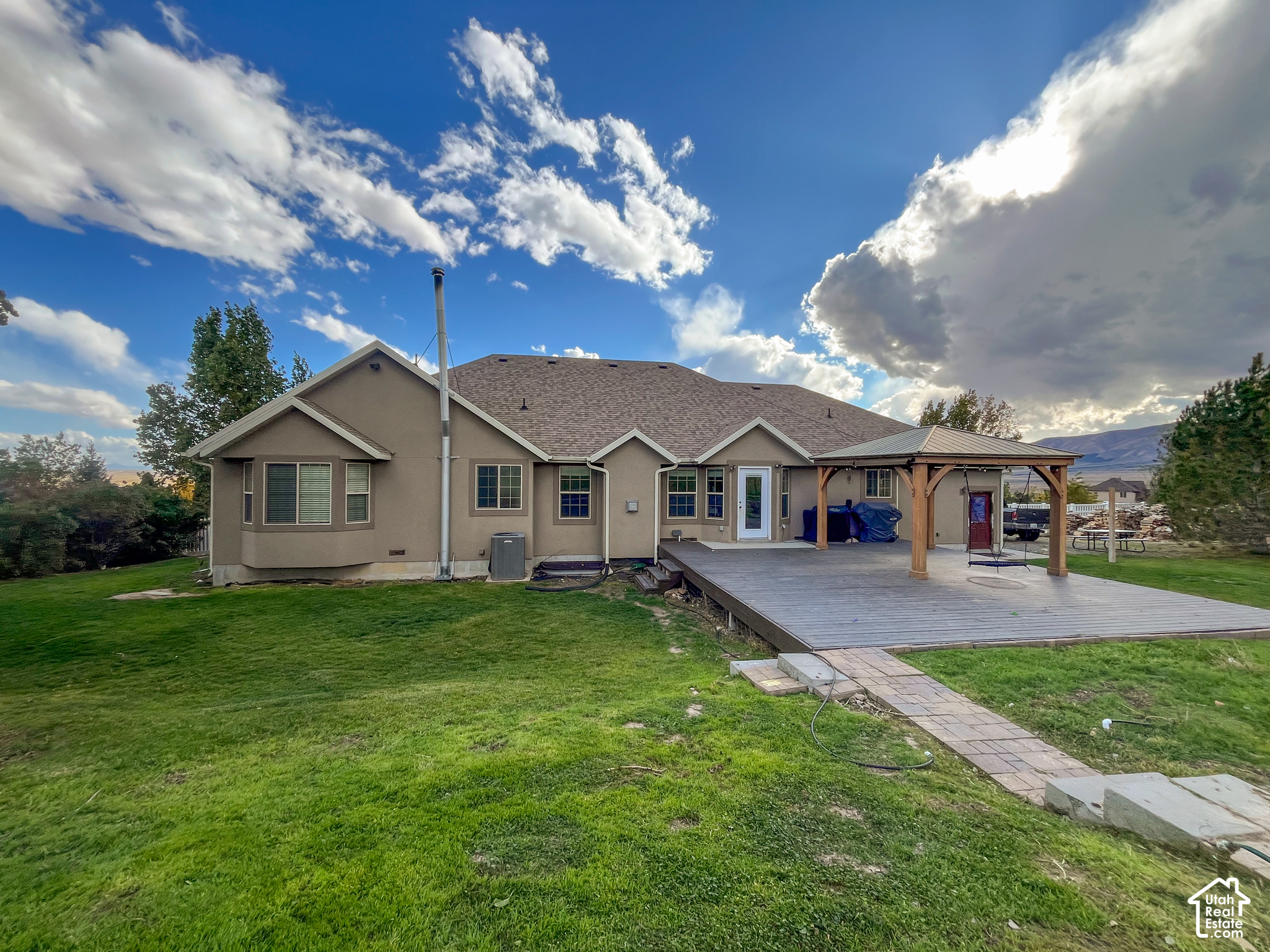 main property photo 29