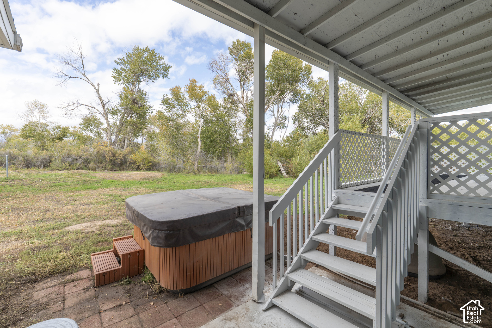 main property photo 23
