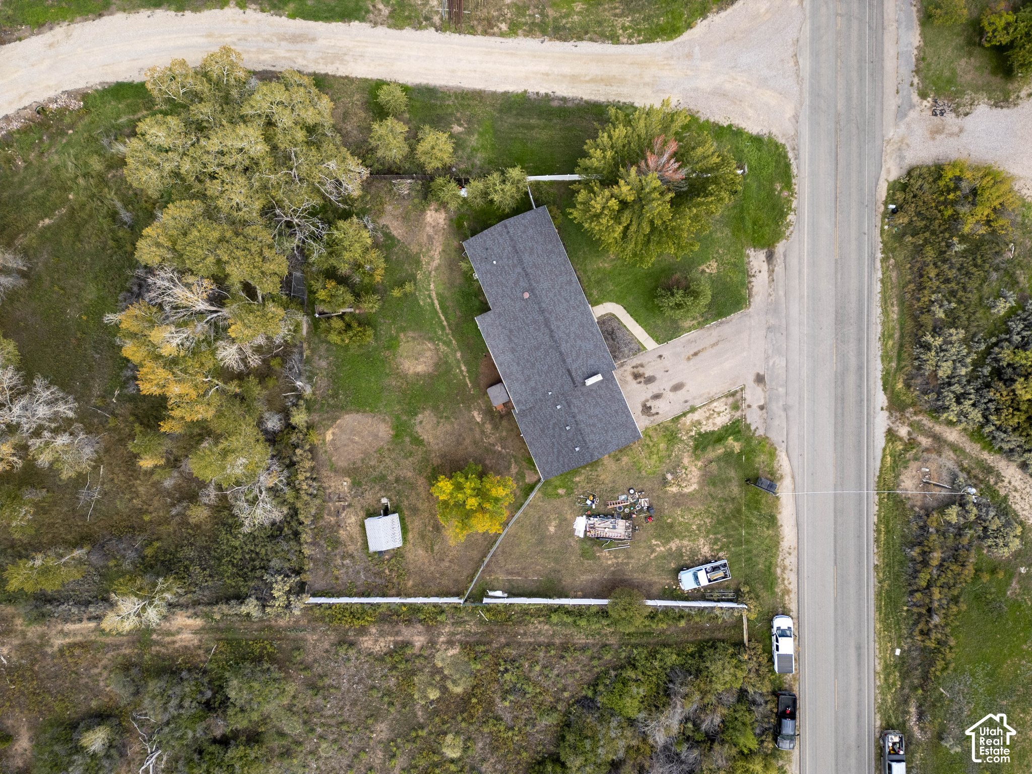 main property photo 32