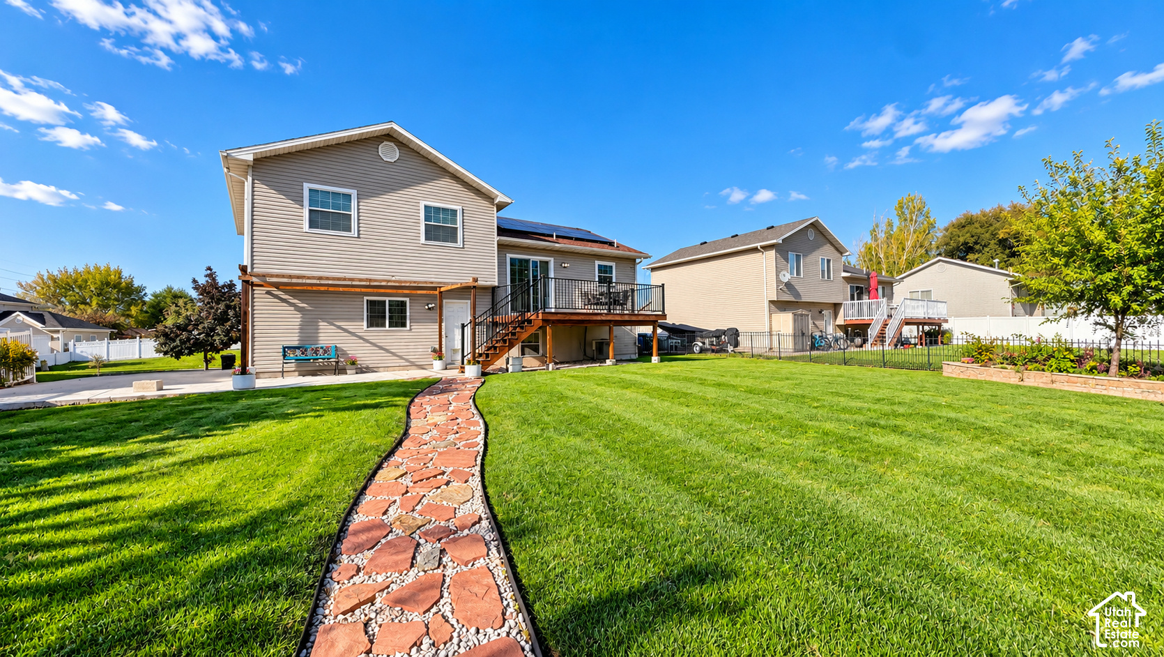 main property photo 13