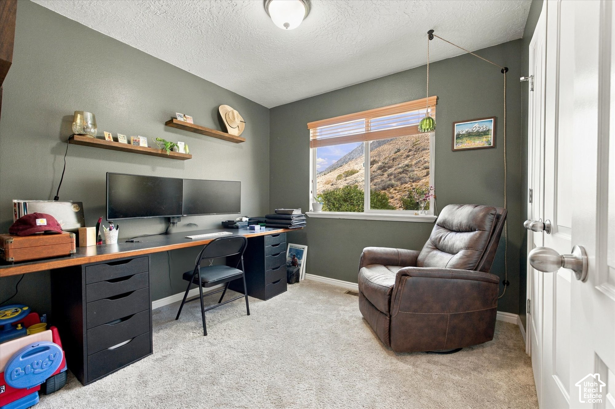 main property photo 16
