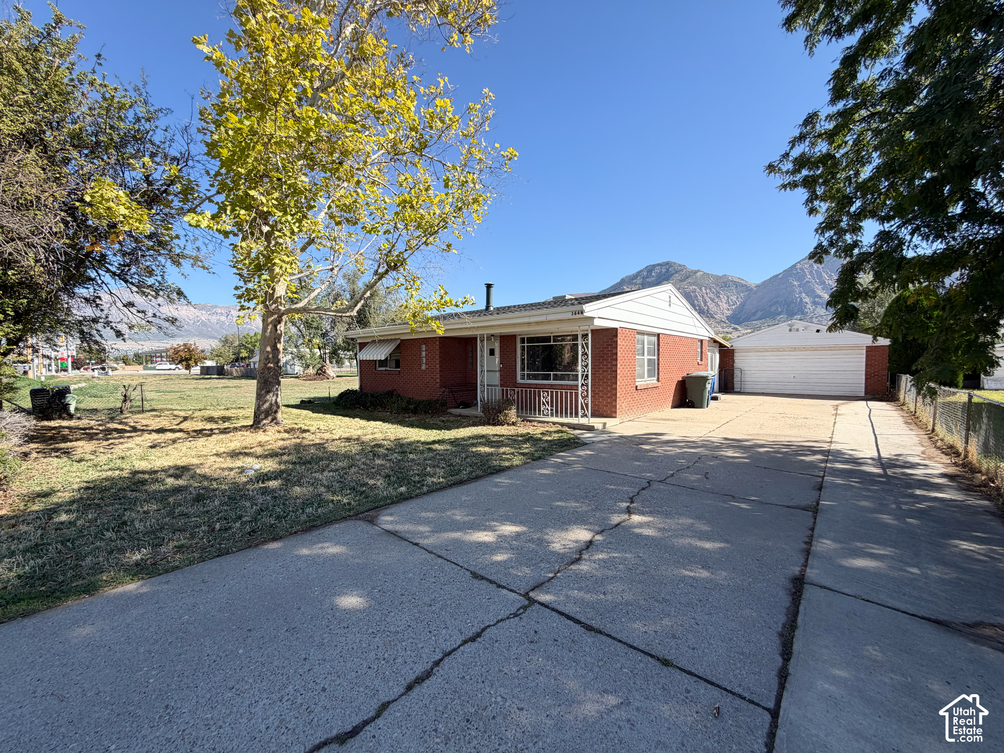 main property photo 22