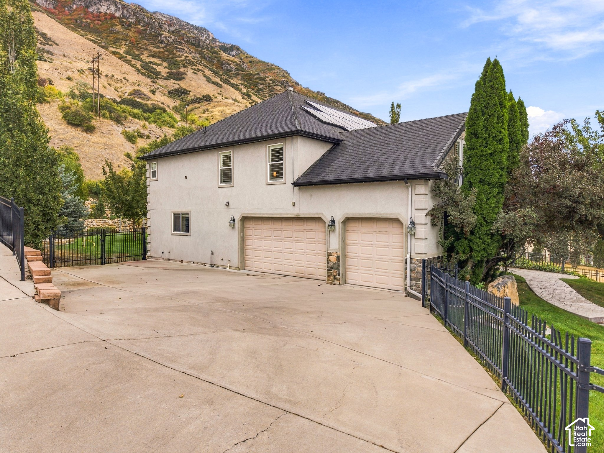 main property photo 35
