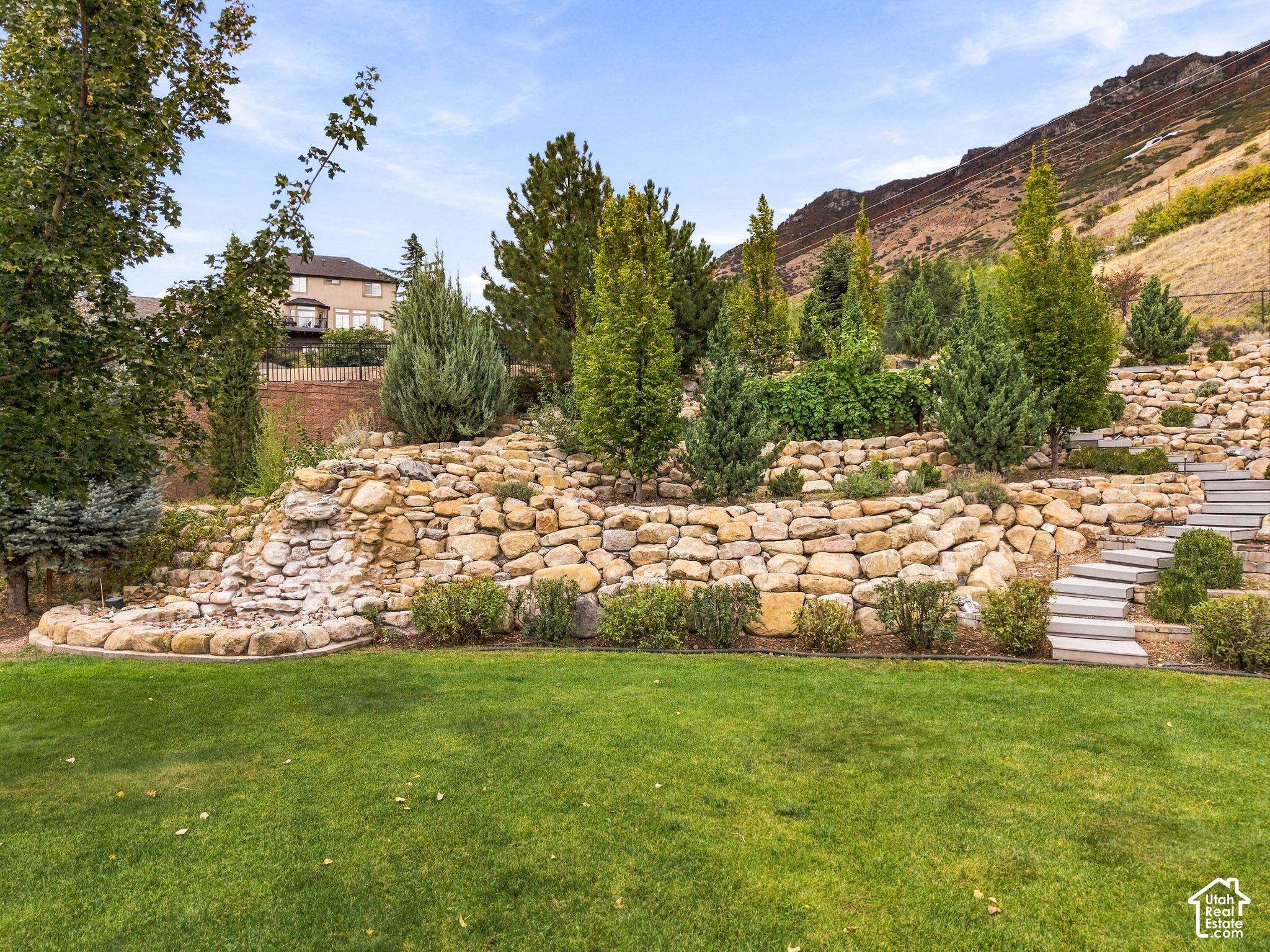 main property photo 40