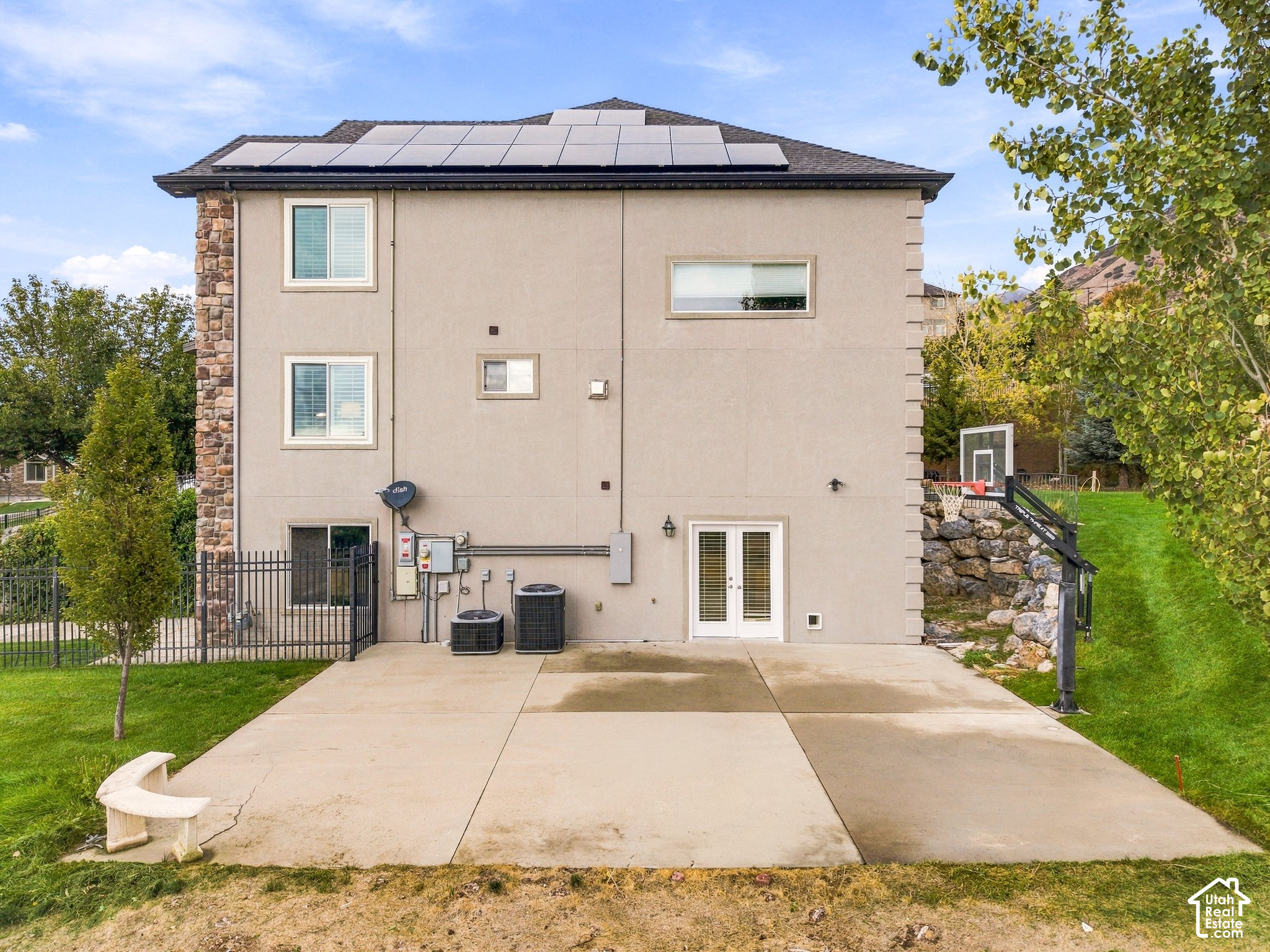main property photo 41