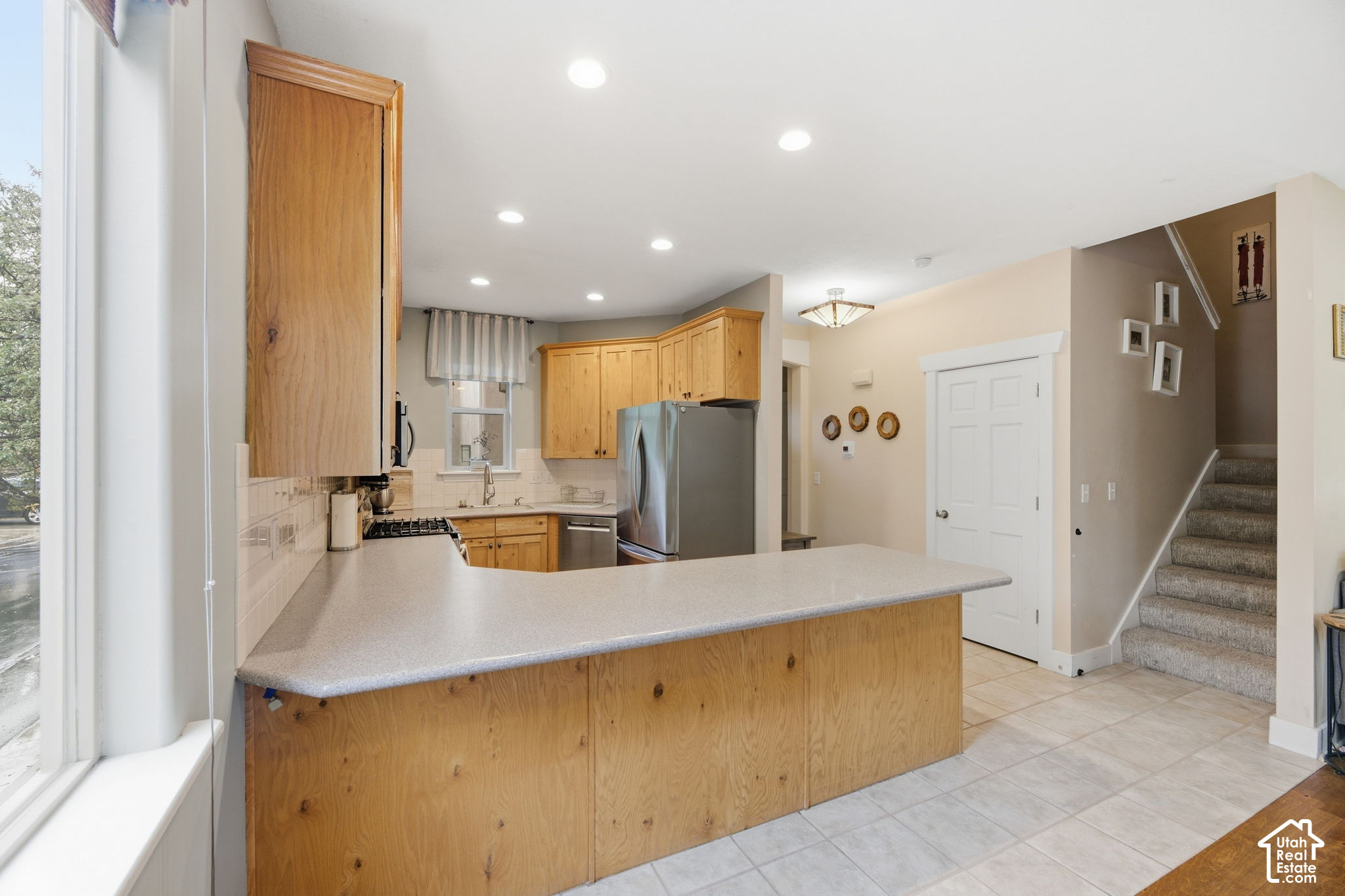main property photo 6