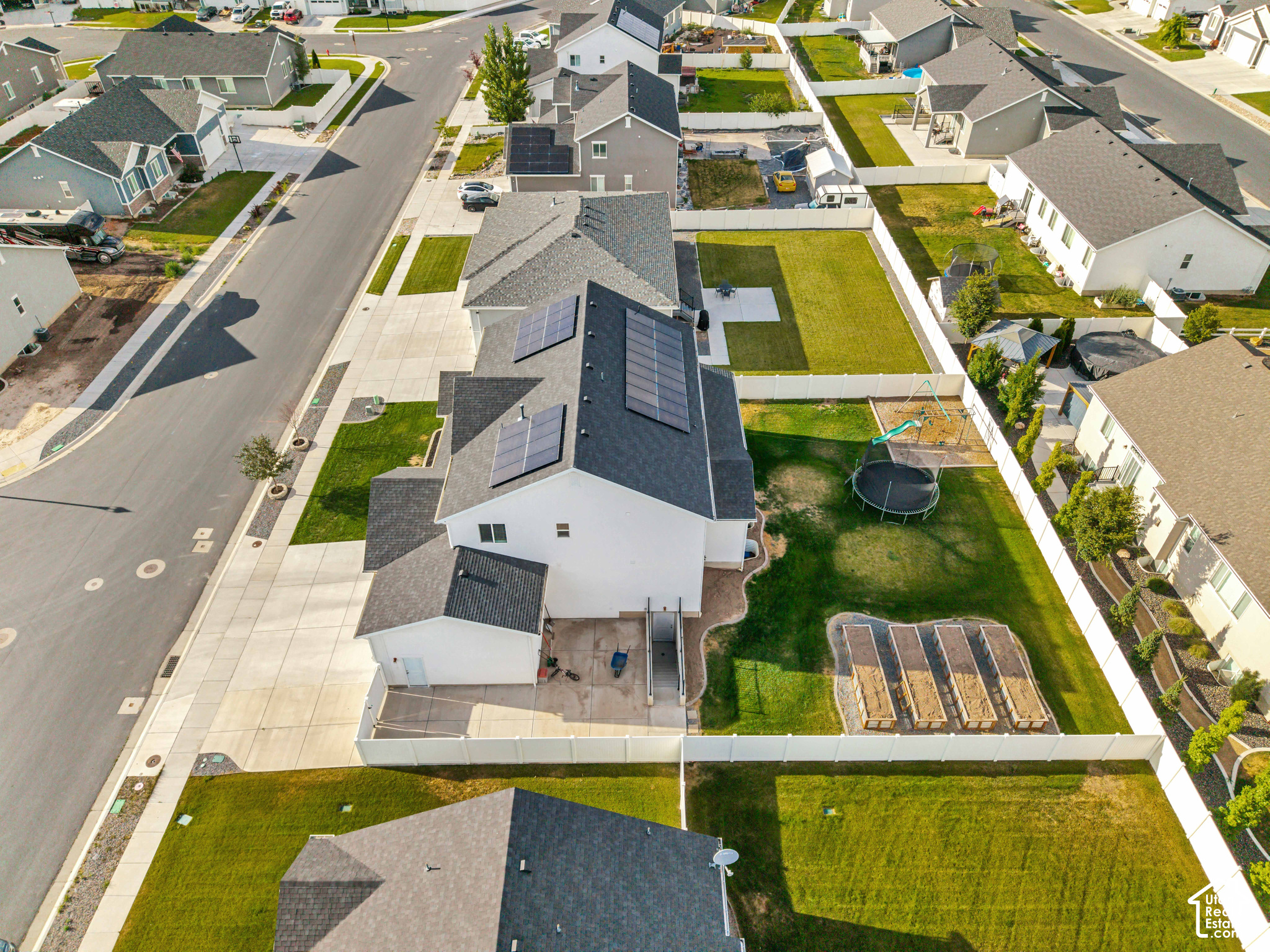 main property photo 76