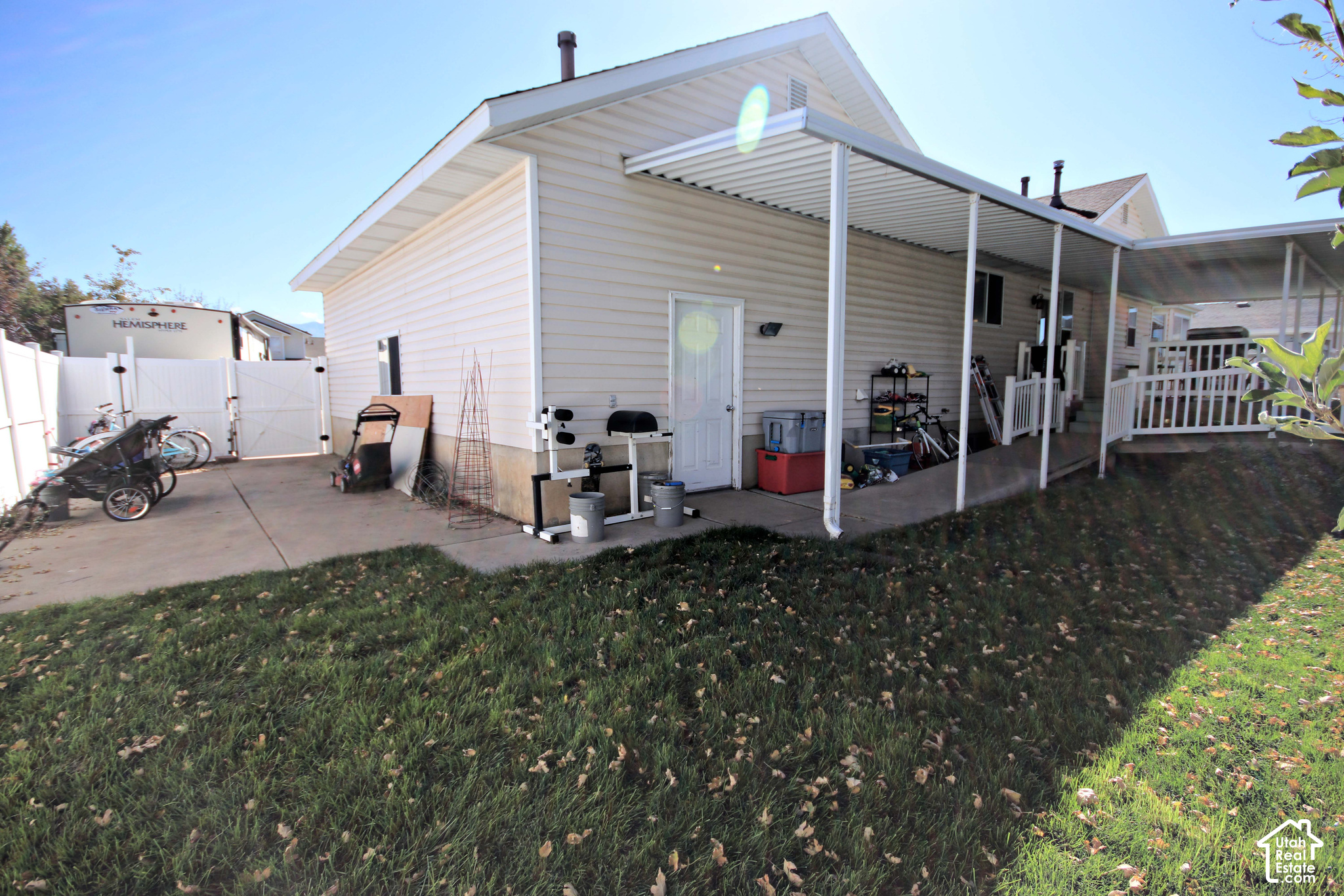 main property photo 20