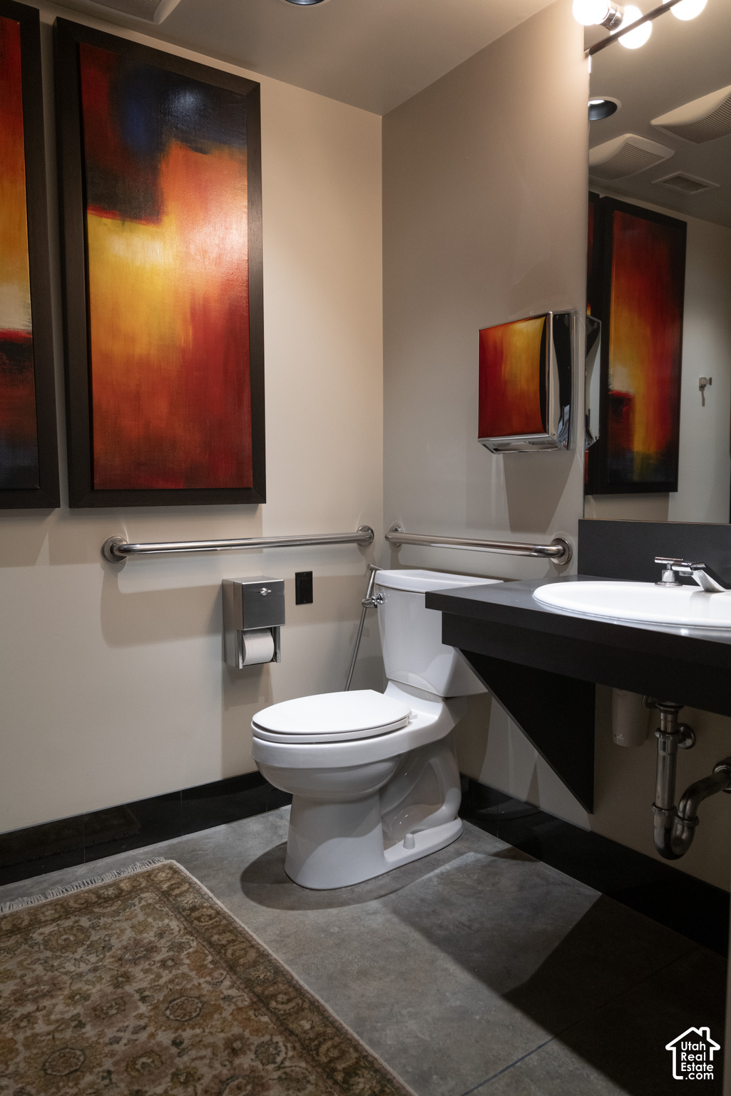 main property photo 16